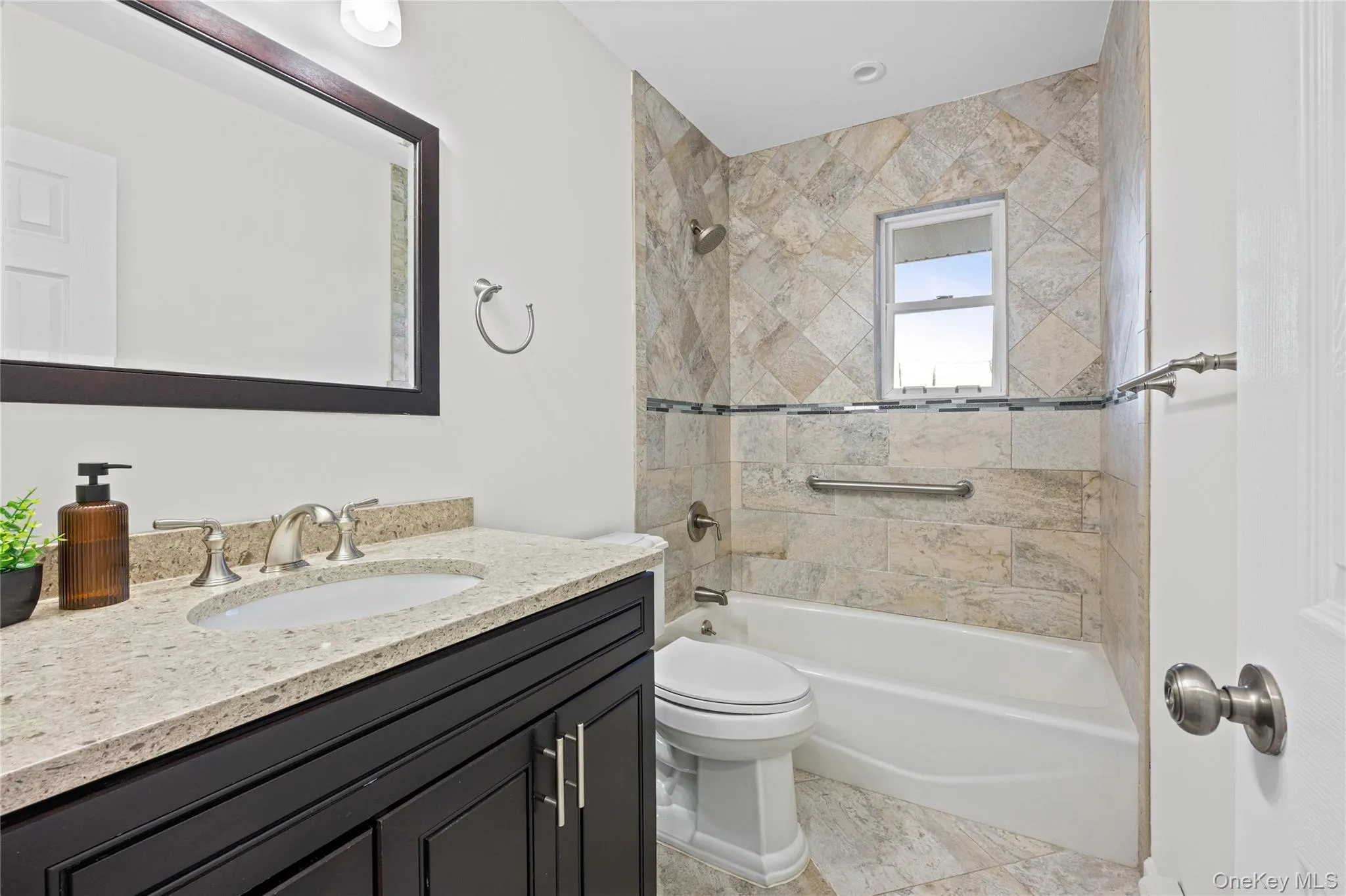 234 Division Avenue, Oyster Bay, NY, 4 Bedrooms Bedrooms, 6 Rooms Rooms,1 BathroomBathrooms,Residential,For Rent,Division,0,1062275 234 Division Avenue, Oyster Bay, NY, 4 Bedrooms Bedrooms, 6 Rooms Rooms,1 BathroomBathrooms,Residential,For Rent,Division,0,1062275