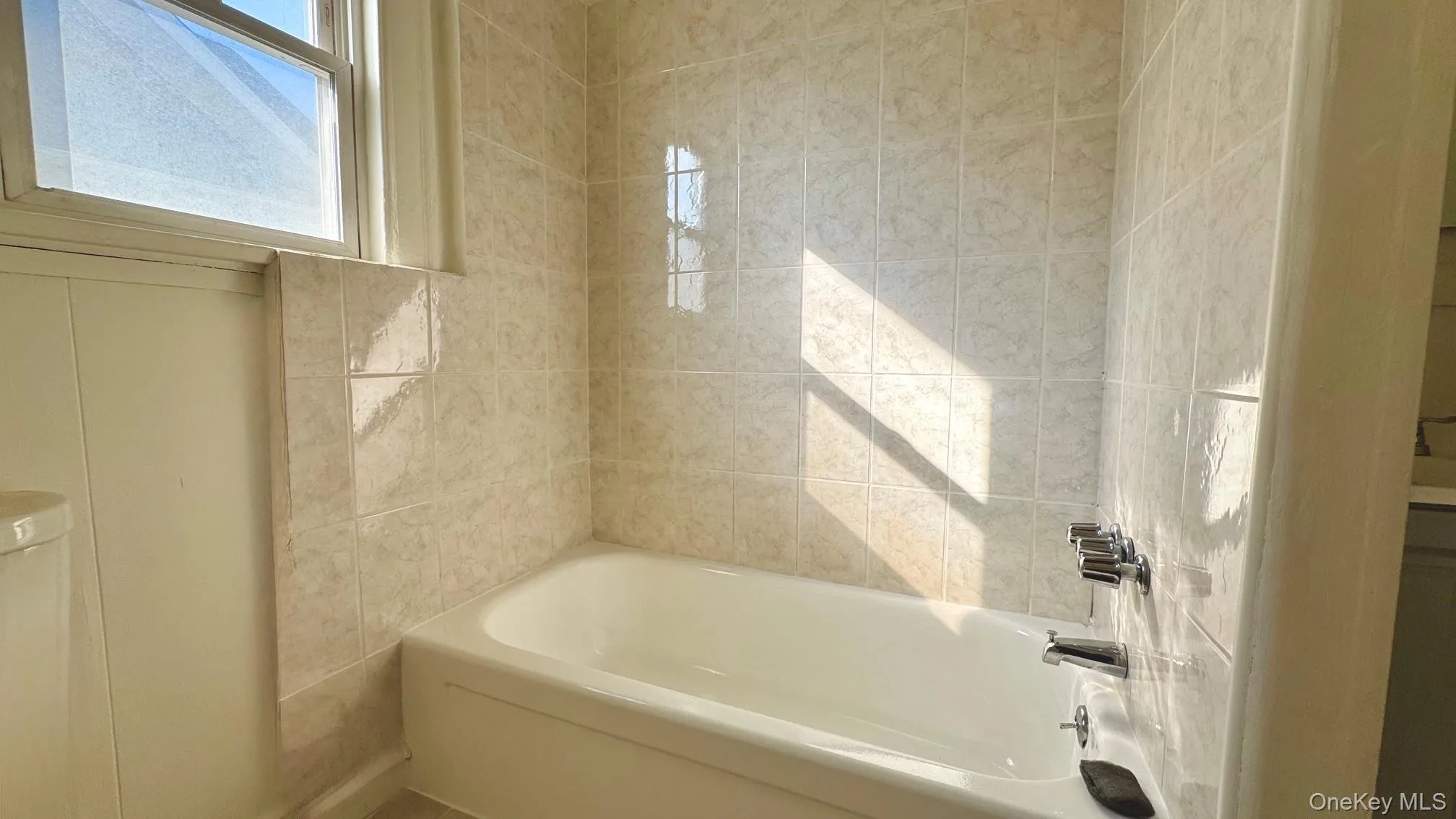 132 Overlook Street, Mount Vernon, NY, 2 Bedroom Bedrooms, 4 Room Rooms,1 BathroomBathrooms,Residential Lease,For Rent,Overlook,0,1062280 132 Overlook Street, Mount Vernon, NY, 2 Bedroom Bedrooms, 4 Room Rooms,1 BathroomBathrooms,Residential Lease,For Rent,Overlook,0,1062280