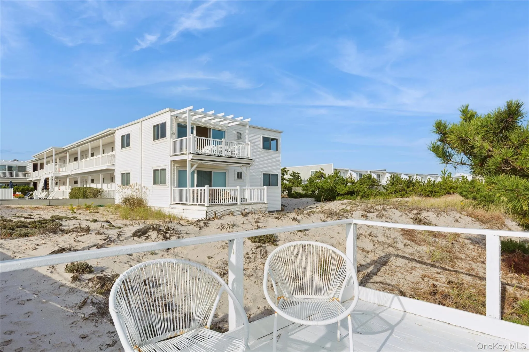 281 Dune Road, Southampton, NY, 2 Bedrooms Bedrooms, 4 Rooms Rooms,2 BathroomsBathrooms,Residential Lease,For Rent,Dune,0,1062293 281 Dune Road, Southampton, NY, 2 Bedrooms Bedrooms, 4 Rooms Rooms,2 BathroomsBathrooms,Residential Lease,For Rent,Dune,0,1062293
