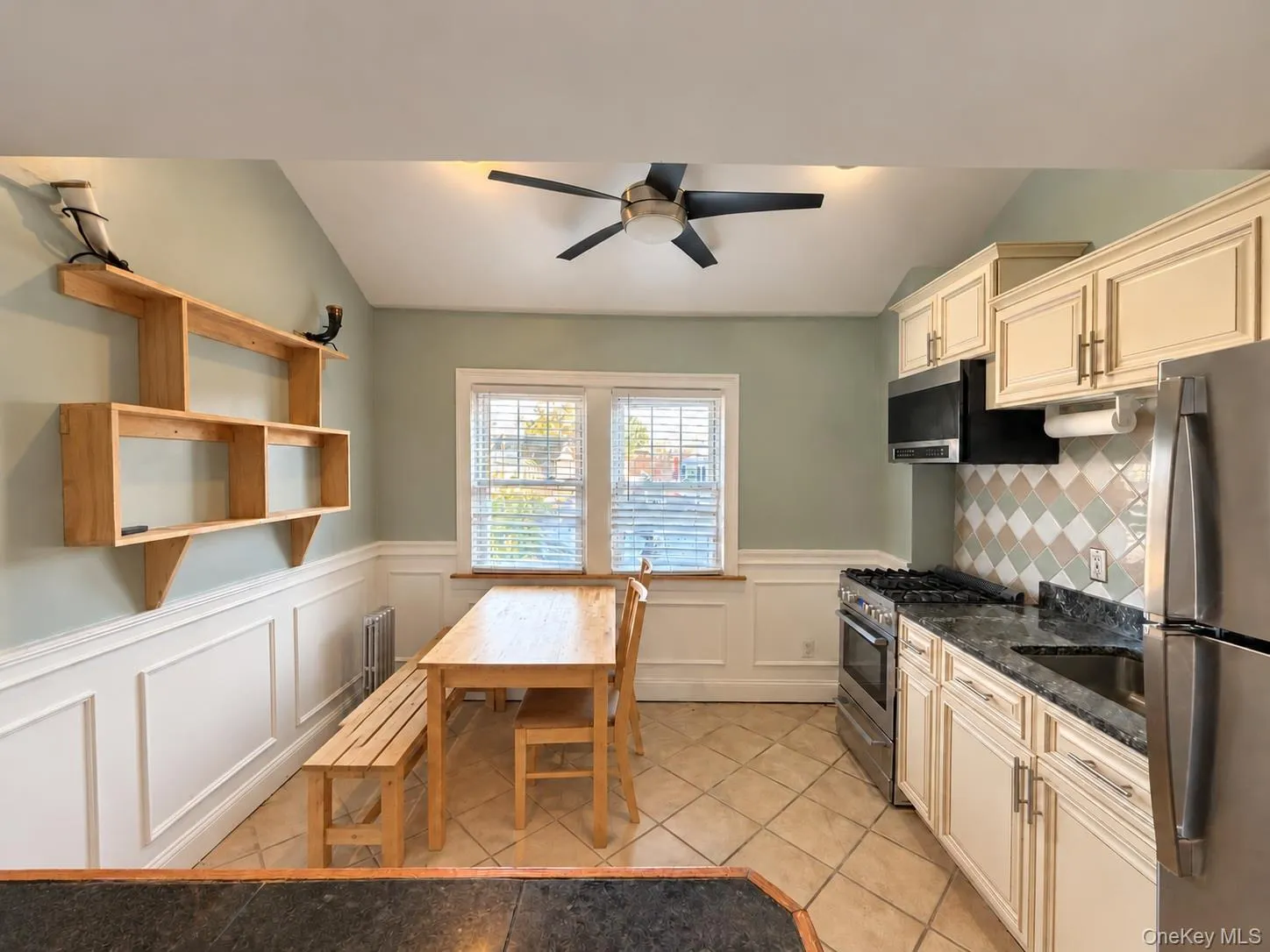 7046 57th Road, New York, NY, 2 Bedroom Bedrooms, 4 Room Rooms,1 BathroomBathrooms,Residential Lease,For Rent,57th,0,1062304 7046 57th Road, New York, NY, 2 Bedroom Bedrooms, 4 Room Rooms,1 BathroomBathrooms,Residential Lease,For Rent,57th,0,1062304