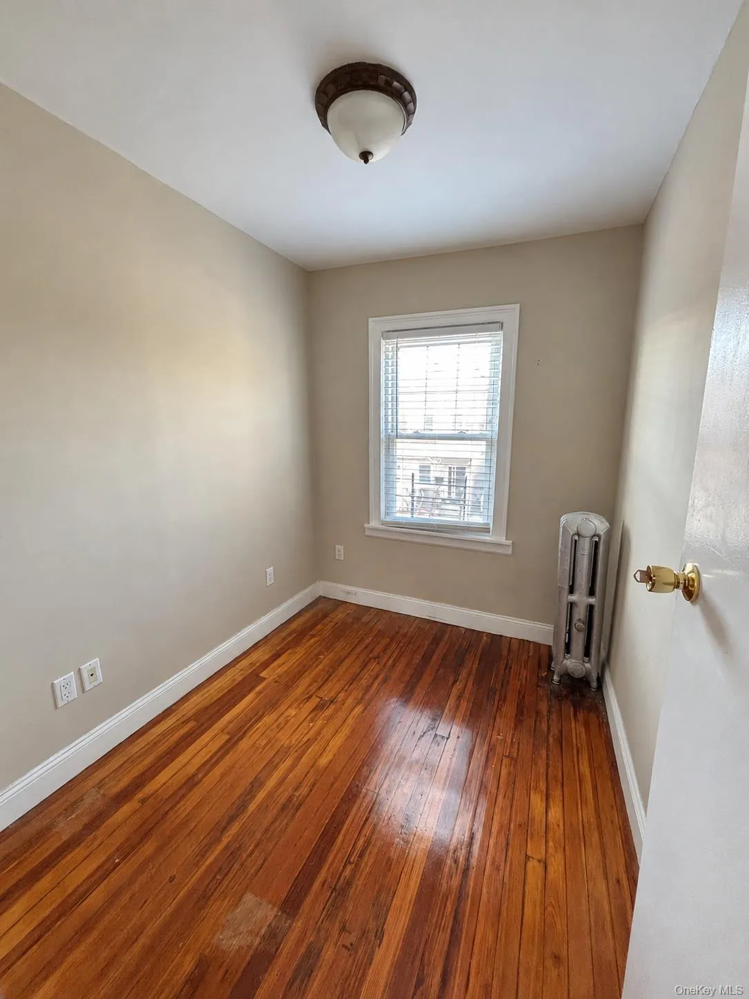 7046 57th Road, New York, NY, 2 Bedroom Bedrooms, 4 Room Rooms,1 BathroomBathrooms,Residential Lease,For Rent,57th,0,1062304 7046 57th Road, New York, NY, 2 Bedroom Bedrooms, 4 Room Rooms,1 BathroomBathrooms,Residential Lease,For Rent,57th,0,1062304