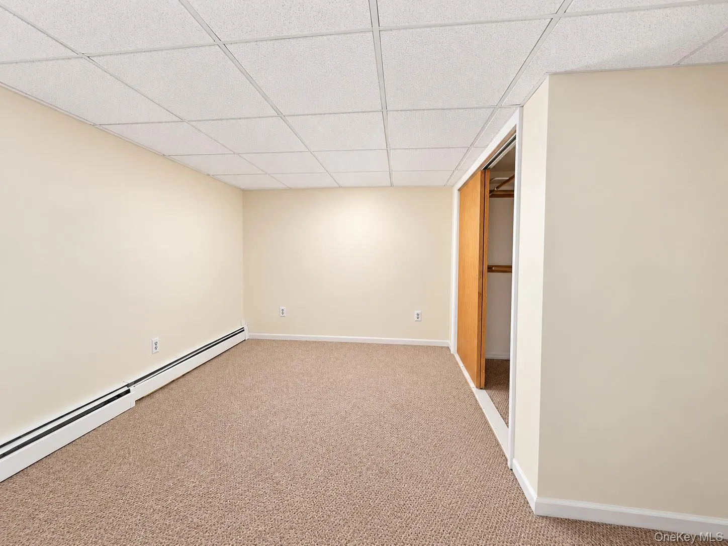 1073 Oakneck Road, Islip, NY, 3 Bedrooms Bedrooms, 7 Rooms Rooms,2 BathroomsBathrooms,Residential,For Rent,Oakneck,0,1062312 1073 Oakneck Road, Islip, NY, 3 Bedrooms Bedrooms, 7 Rooms Rooms,2 BathroomsBathrooms,Residential,For Rent,Oakneck,0,1062312