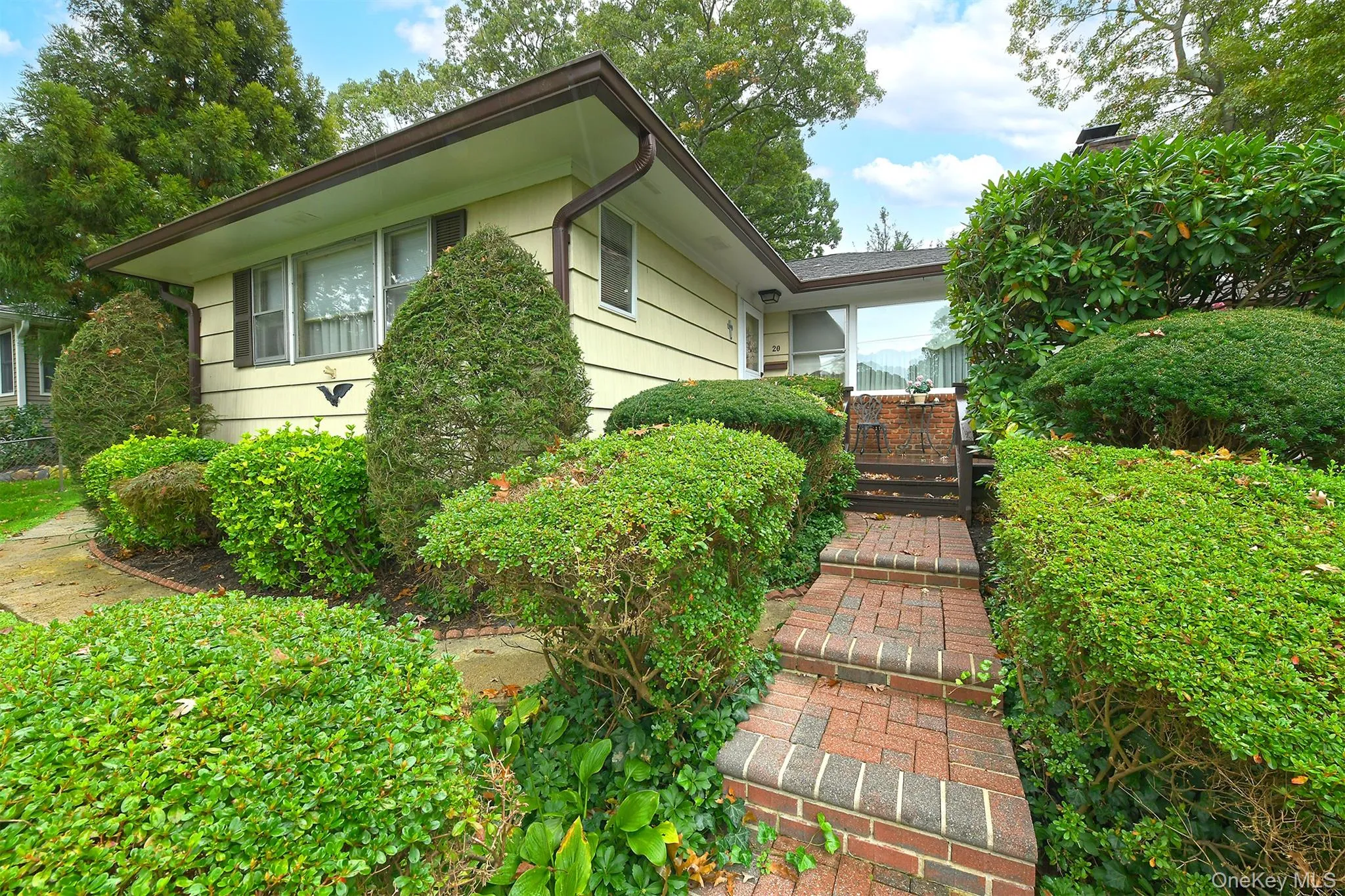 20 Liberty Street, Huntington, NY, 3 Bedrooms Bedrooms, 6 Rooms Rooms,2 BathroomsBathrooms,Residential,For Rent,Liberty,0,1062320 20 Liberty Street, Huntington, NY, 3 Bedrooms Bedrooms, 6 Rooms Rooms,2 BathroomsBathrooms,Residential,For Rent,Liberty,0,1062320