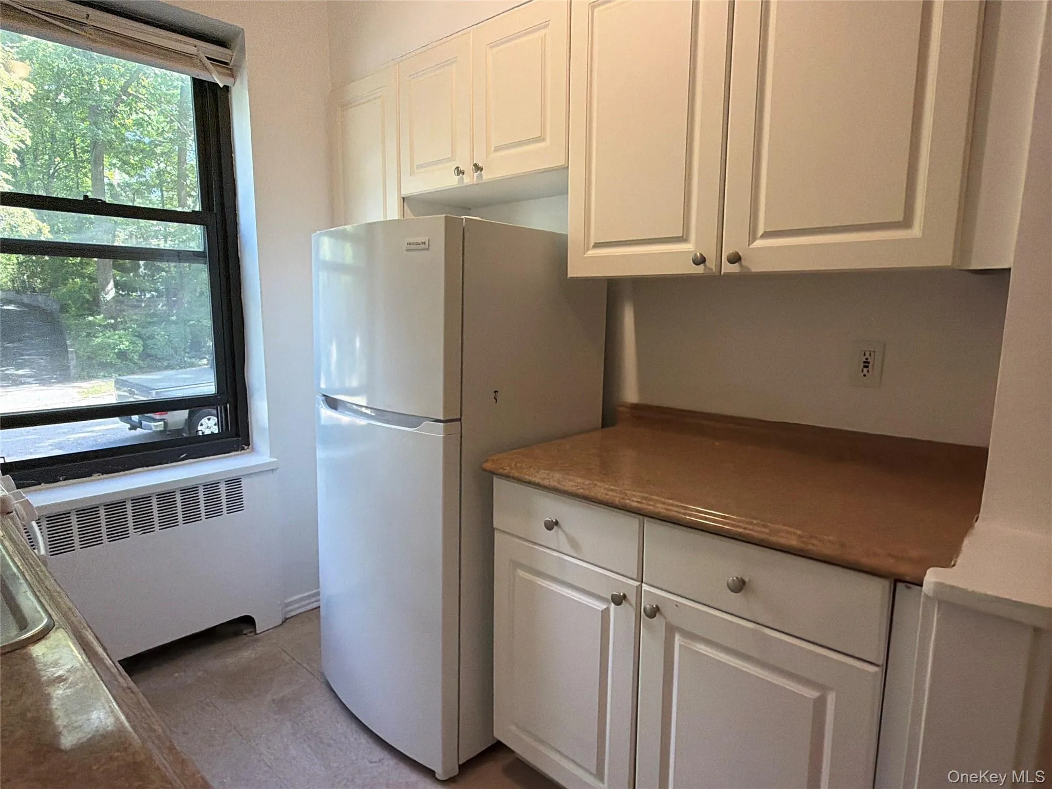 23 Schenck Avenue, North Hempstead, NY, 2 Bedroom Bedrooms, 5 Room Rooms,1 BathroomBathrooms,Residential Lease,For Rent,Schenck,0,1062321 23 Schenck Avenue, North Hempstead, NY, 2 Bedroom Bedrooms, 5 Room Rooms,1 BathroomBathrooms,Residential Lease,For Rent,Schenck,0,1062321