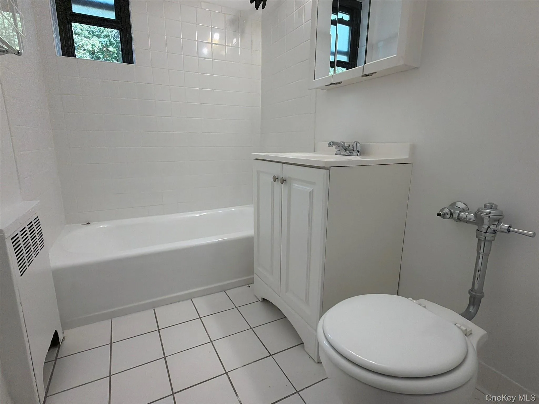 23 Schenck Avenue, North Hempstead, NY, 2 Bedroom Bedrooms, 5 Room Rooms,1 BathroomBathrooms,Residential Lease,For Rent,Schenck,0,1062321 23 Schenck Avenue, North Hempstead, NY, 2 Bedroom Bedrooms, 5 Room Rooms,1 BathroomBathrooms,Residential Lease,For Rent,Schenck,0,1062321