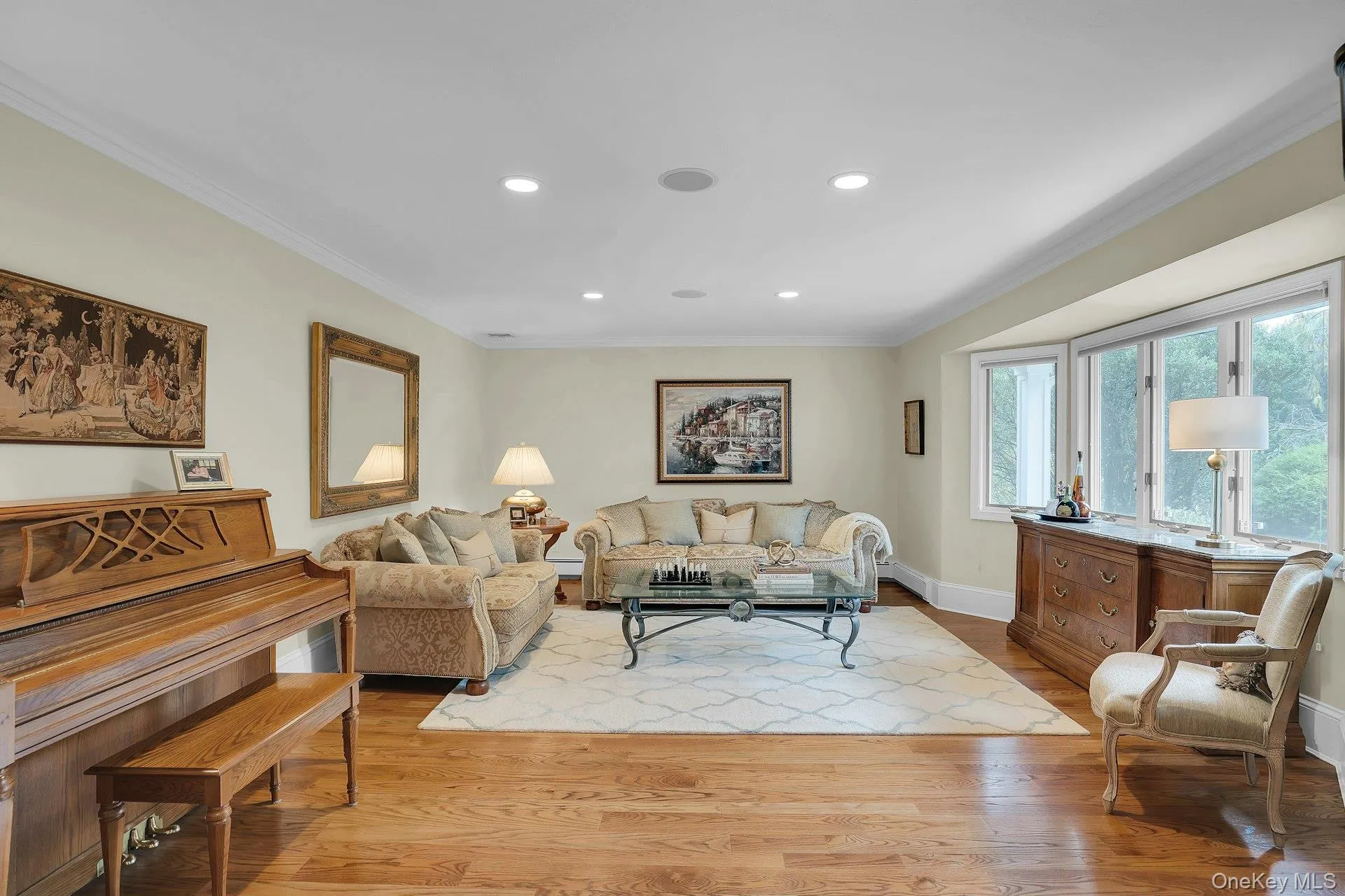 Hadwood flooring, crown molding and casement windows. Hadwood flooring, crown molding and casement windows.
