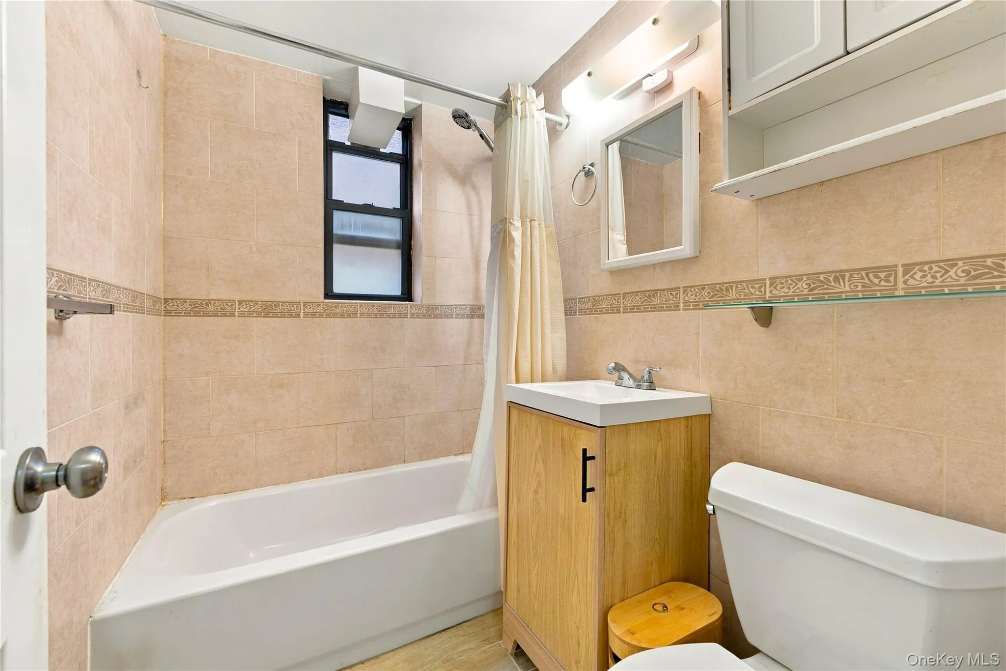 105-07 66th Road, New York, NY, 1 Bedroom Bedrooms, 3 Rooms Rooms,1 BathroomBathrooms,Residential,For Rent,66th,0,1062338 105-07 66th Road, New York, NY, 1 Bedroom Bedrooms, 3 Rooms Rooms,1 BathroomBathrooms,Residential,For Rent,66th,0,1062338