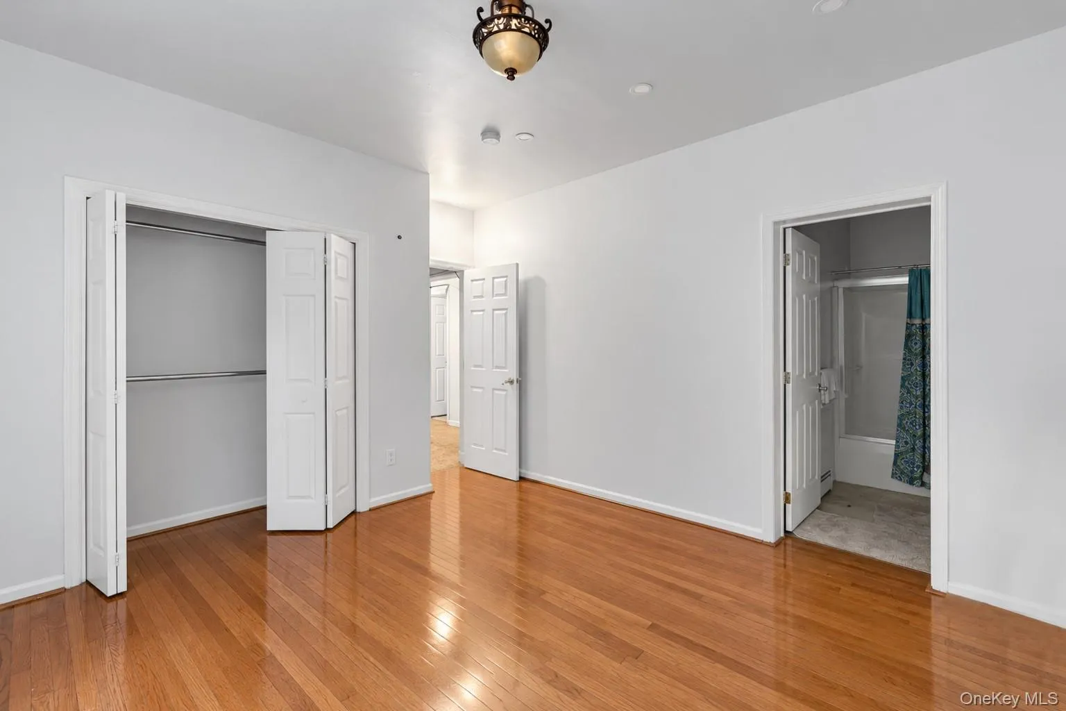 260 Deforest Road, Huntington, NY, 8 Bedrooms Bedrooms, 14 Rooms Rooms,7 BathroomsBathrooms,Residential,For Rent,Deforest,0,1062339 260 Deforest Road, Huntington, NY, 8 Bedrooms Bedrooms, 14 Rooms Rooms,7 BathroomsBathrooms,Residential,For Rent,Deforest,0,1062339