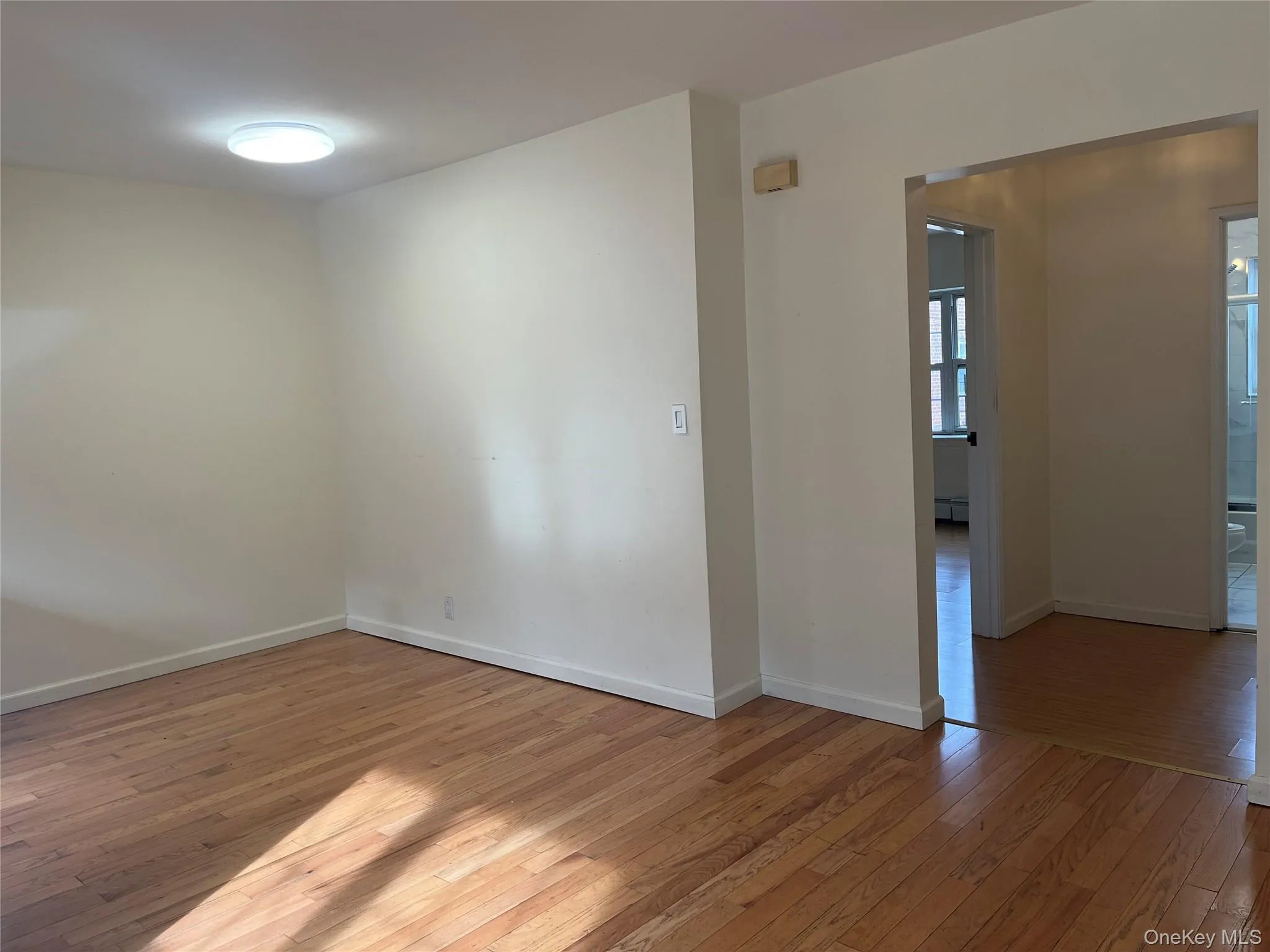 208-09 41 Avenue, New York, NY, 2 Bedrooms Bedrooms, 4 Rooms Rooms,1 BathroomBathrooms,Residential Lease,For Rent,41,0,1062341 208-09 41 Avenue, New York, NY, 2 Bedrooms Bedrooms, 4 Rooms Rooms,1 BathroomBathrooms,Residential Lease,For Rent,41,0,1062341