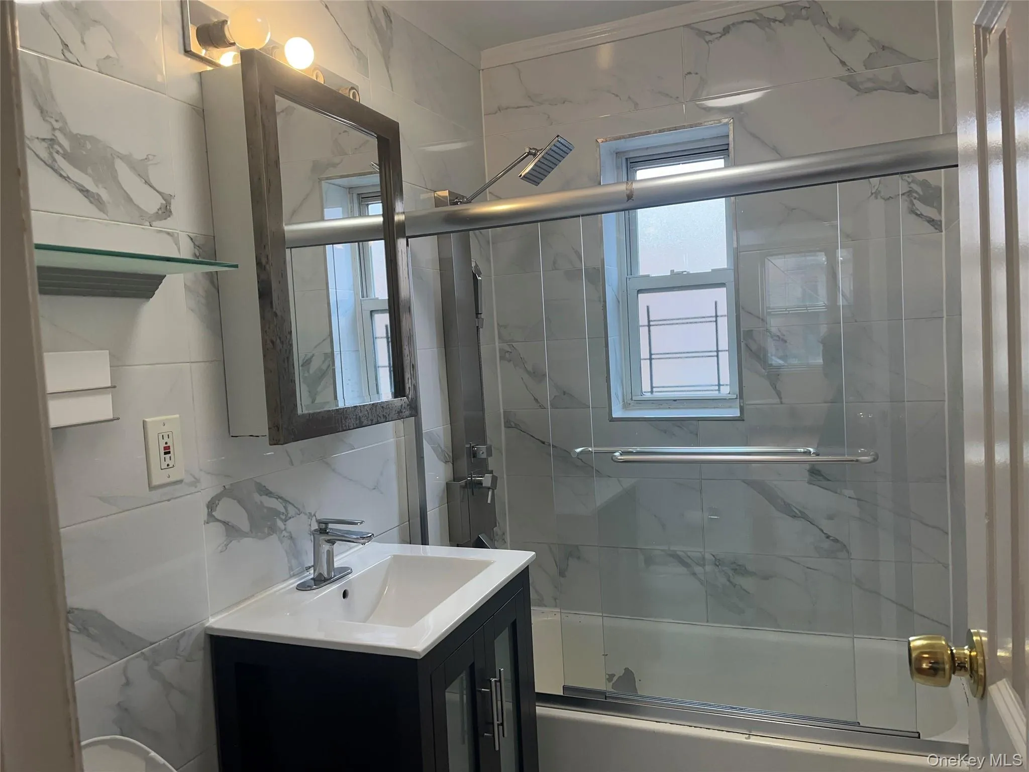208-09 41 Avenue, New York, NY, 2 Bedrooms Bedrooms, 4 Rooms Rooms,1 BathroomBathrooms,Residential Lease,For Rent,41,0,1062341 208-09 41 Avenue, New York, NY, 2 Bedrooms Bedrooms, 4 Rooms Rooms,1 BathroomBathrooms,Residential Lease,For Rent,41,0,1062341