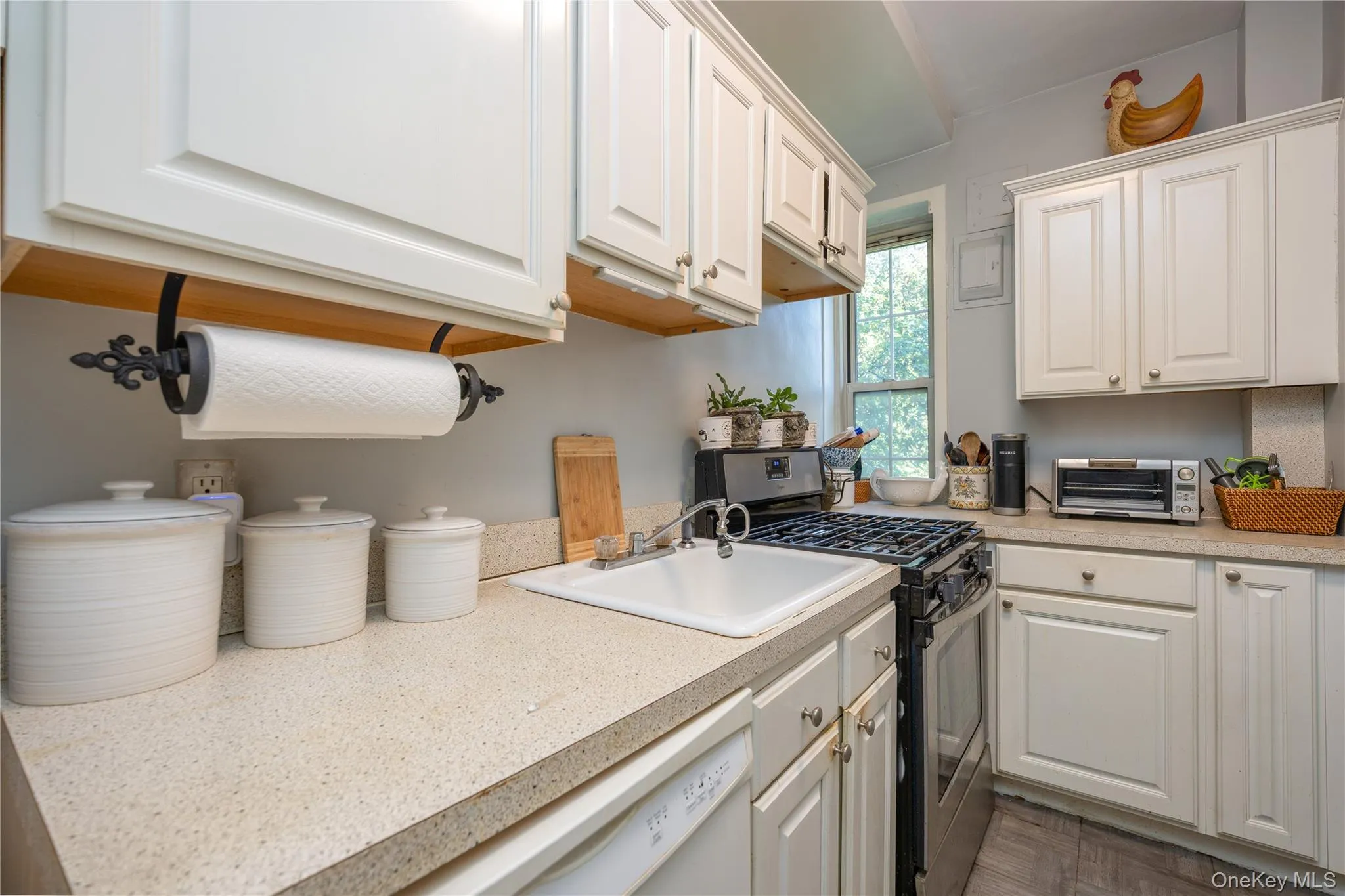 5 Midland Gardens, Eastchester, NY, 1 Bedroom Bedrooms, 3 Rooms Rooms,1 BathroomBathrooms,Residential,For Rent,Midland,0,1062342 5 Midland Gardens, Eastchester, NY, 1 Bedroom Bedrooms, 3 Rooms Rooms,1 BathroomBathrooms,Residential,For Rent,Midland,0,1062342