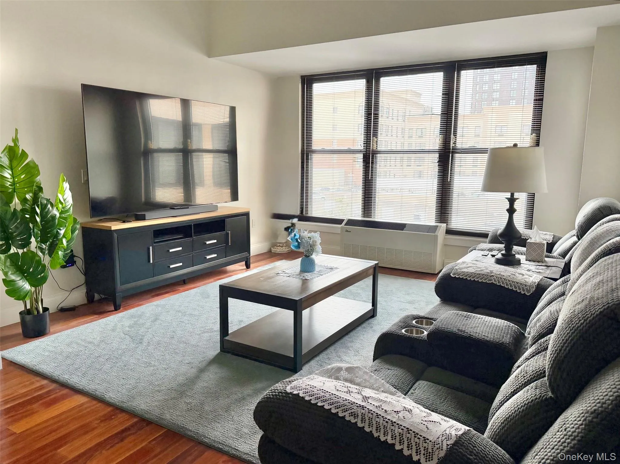 100 New Roc City Plaza, New Rochelle, NY, 1 Room Rooms,1 BathroomBathrooms,Residential,For Rent,New Roc City,0,1062348 100 New Roc City Plaza, New Rochelle, NY, 1 Room Rooms,1 BathroomBathrooms,Residential,For Rent,New Roc City,0,1062348