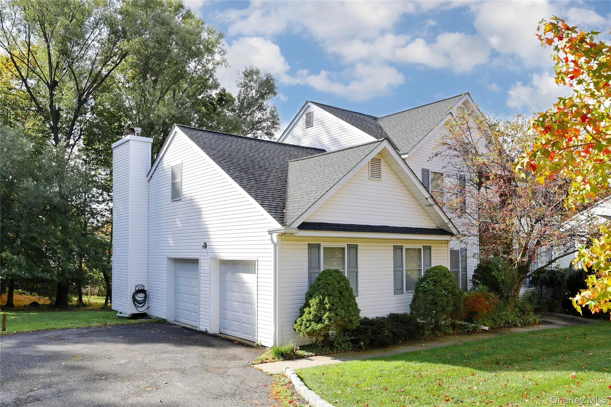14 Blue Heron Road, Clarkstown, NY, 4 Bedrooms Bedrooms, 10 Rooms Rooms,2 BathroomsBathrooms,Residential,For Rent,Blue Heron,0,1062351 14 Blue Heron Road, Clarkstown, NY, 4 Bedrooms Bedrooms, 10 Rooms Rooms,2 BathroomsBathrooms,Residential,For Rent,Blue Heron,0,1062351