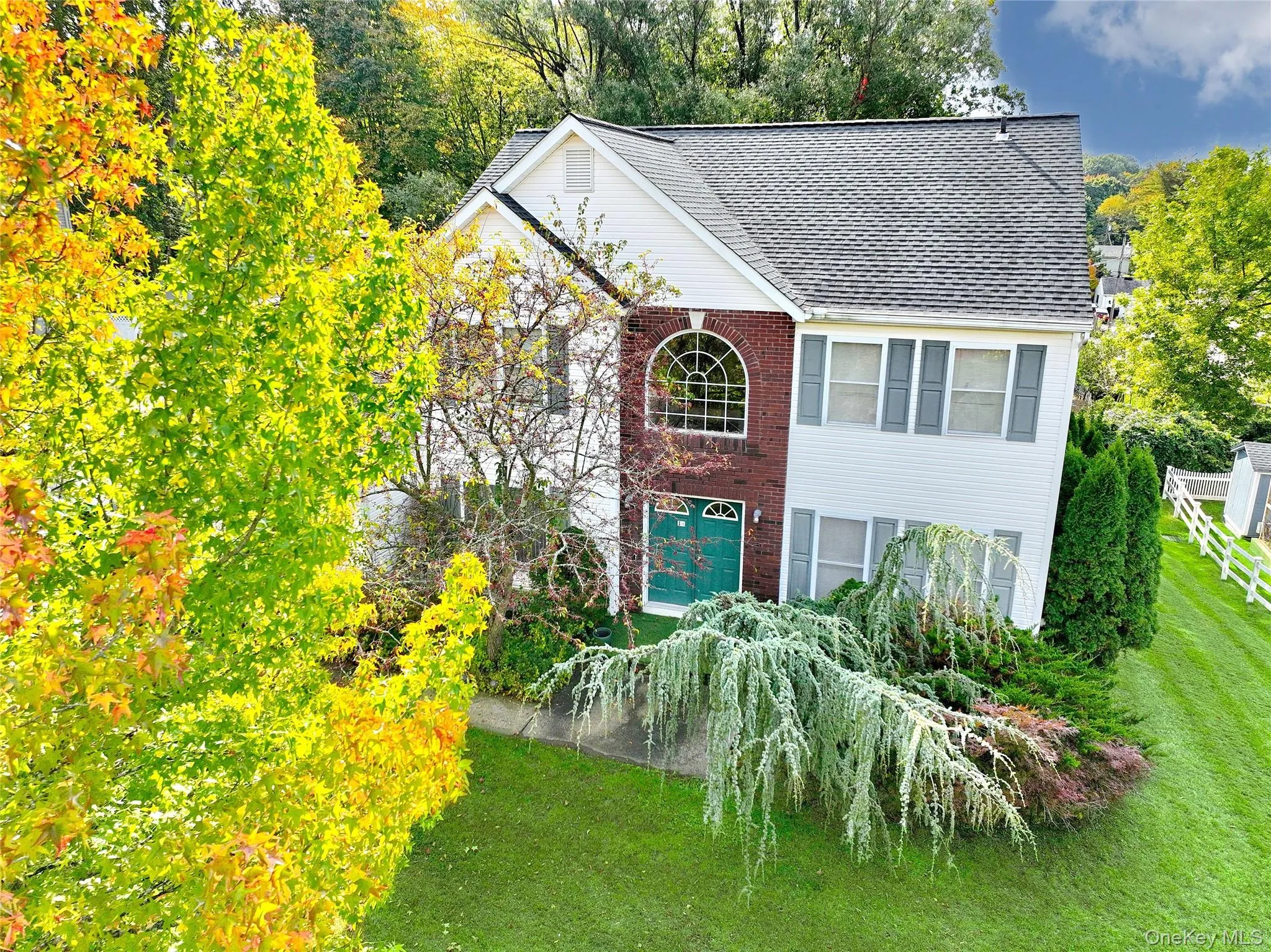 14 Blue Heron Road, Clarkstown, NY, 4 Bedrooms Bedrooms, 10 Rooms Rooms,2 BathroomsBathrooms,Residential,For Rent,Blue Heron,0,1062351 14 Blue Heron Road, Clarkstown, NY, 4 Bedrooms Bedrooms, 10 Rooms Rooms,2 BathroomsBathrooms,Residential,For Rent,Blue Heron,0,1062351