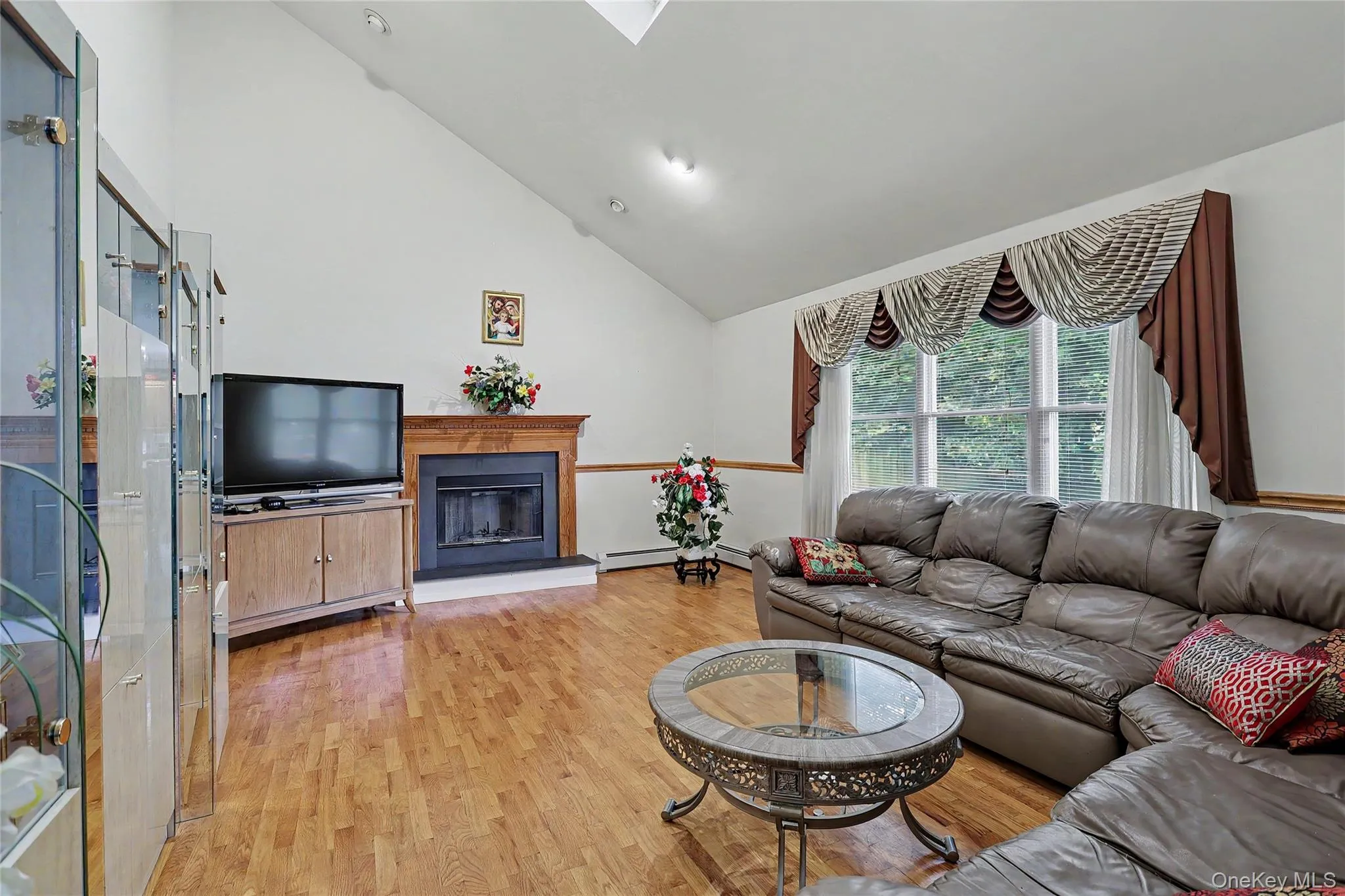 14 Blue Heron Road, Clarkstown, NY, 4 Bedrooms Bedrooms, 10 Rooms Rooms,2 BathroomsBathrooms,Residential,For Rent,Blue Heron,0,1062351 14 Blue Heron Road, Clarkstown, NY, 4 Bedrooms Bedrooms, 10 Rooms Rooms,2 BathroomsBathrooms,Residential,For Rent,Blue Heron,0,1062351