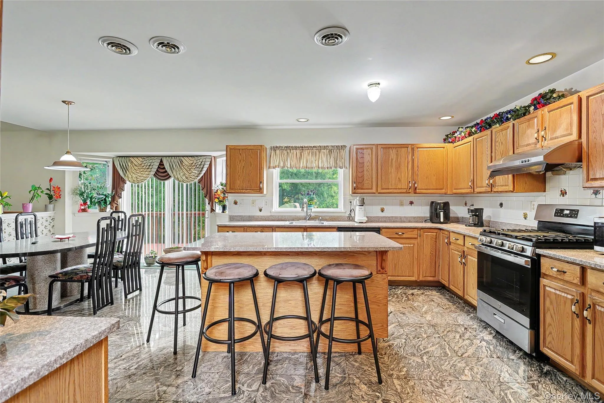 14 Blue Heron Road, Clarkstown, NY, 4 Bedrooms Bedrooms, 10 Rooms Rooms,2 BathroomsBathrooms,Residential,For Rent,Blue Heron,0,1062351 14 Blue Heron Road, Clarkstown, NY, 4 Bedrooms Bedrooms, 10 Rooms Rooms,2 BathroomsBathrooms,Residential,For Rent,Blue Heron,0,1062351