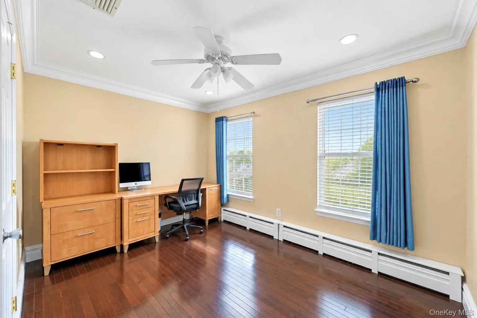 1050 Broome Avenue, Babylon, NY, 5 Bedrooms Bedrooms, 8 Rooms Rooms,2 BathroomsBathrooms,Residential Lease,For Rent,Broome,0,1062355 1050 Broome Avenue, Babylon, NY, 5 Bedrooms Bedrooms, 8 Rooms Rooms,2 BathroomsBathrooms,Residential Lease,For Rent,Broome,0,1062355