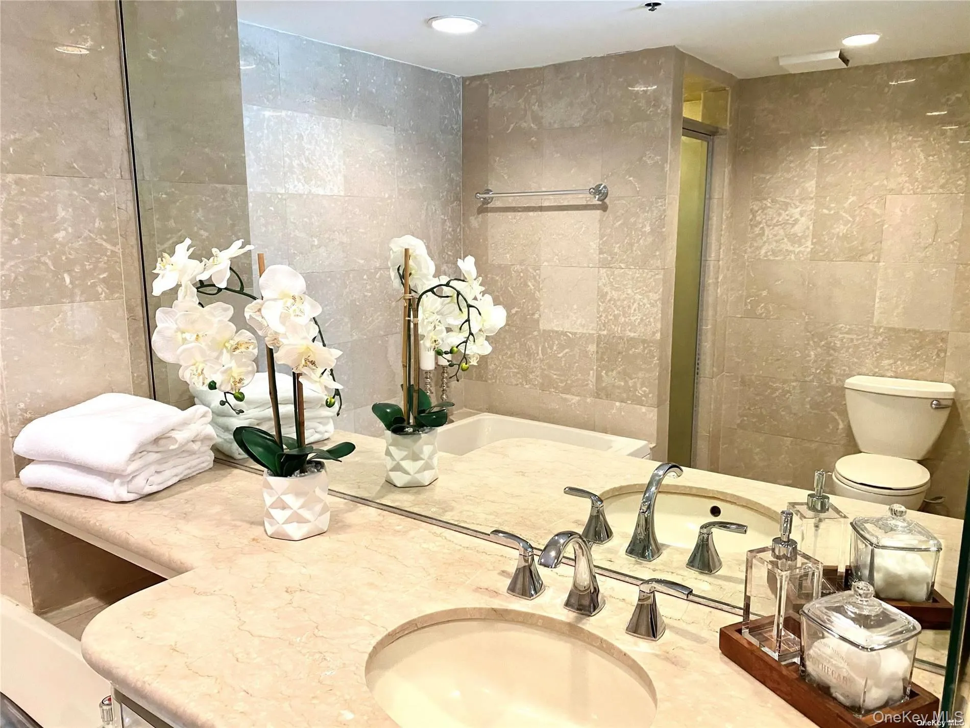 88 Cuttermill Road road, North Hempstead, NY, 1 Bedroom Bedrooms, 3 Rooms Rooms,1 BathroomBathrooms,Residential Lease,For Rent,road,0,1062357 88 Cuttermill Road road, North Hempstead, NY, 1 Bedroom Bedrooms, 3 Rooms Rooms,1 BathroomBathrooms,Residential Lease,For Rent,road,0,1062357