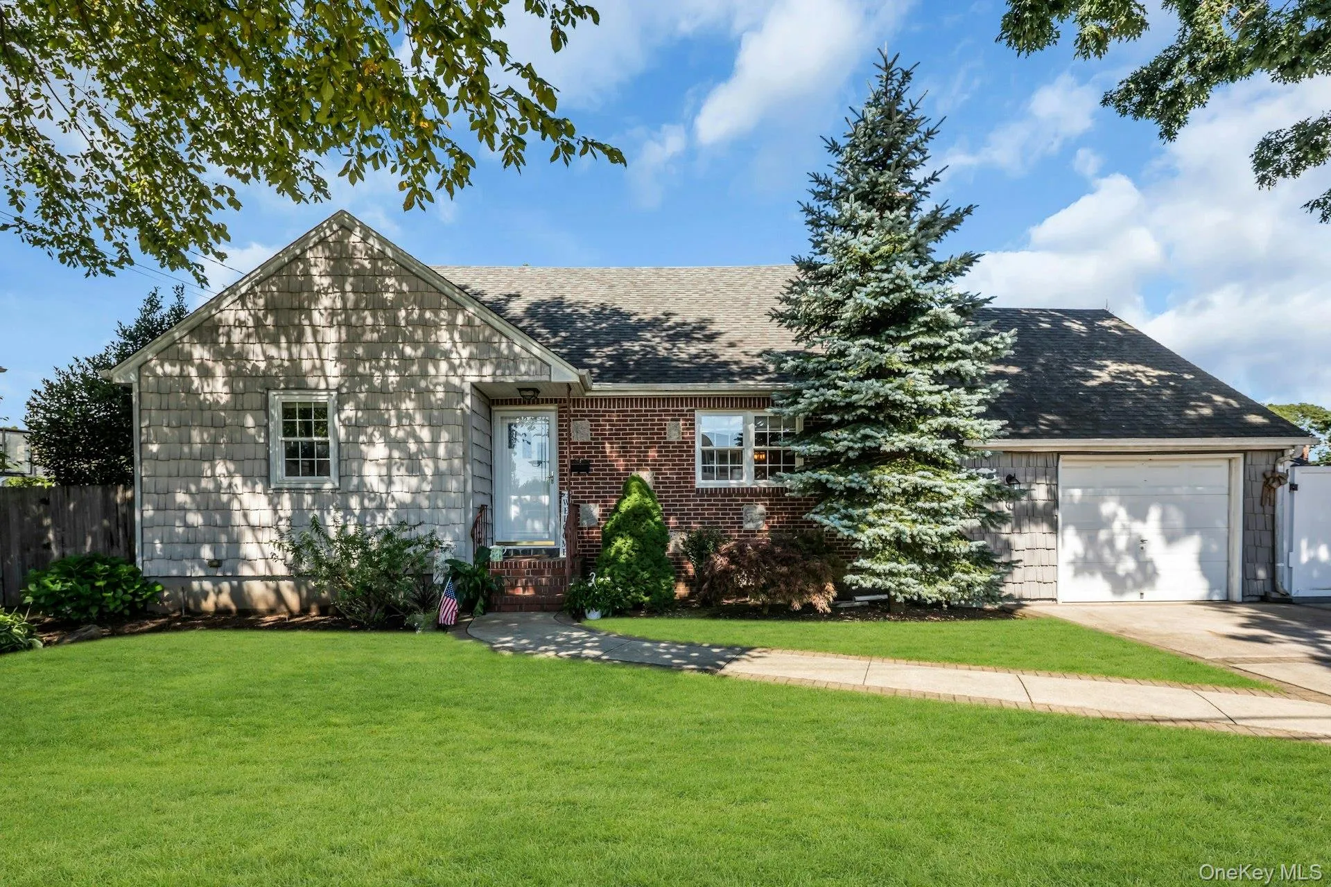 153 Hickory Street, Oyster Bay, NY, 4 Bedrooms Bedrooms, 8 Rooms Rooms,2 BathroomsBathrooms,Residential,For Rent,Hickory,0,1062365 153 Hickory Street, Oyster Bay, NY, 4 Bedrooms Bedrooms, 8 Rooms Rooms,2 BathroomsBathrooms,Residential,For Rent,Hickory,0,1062365