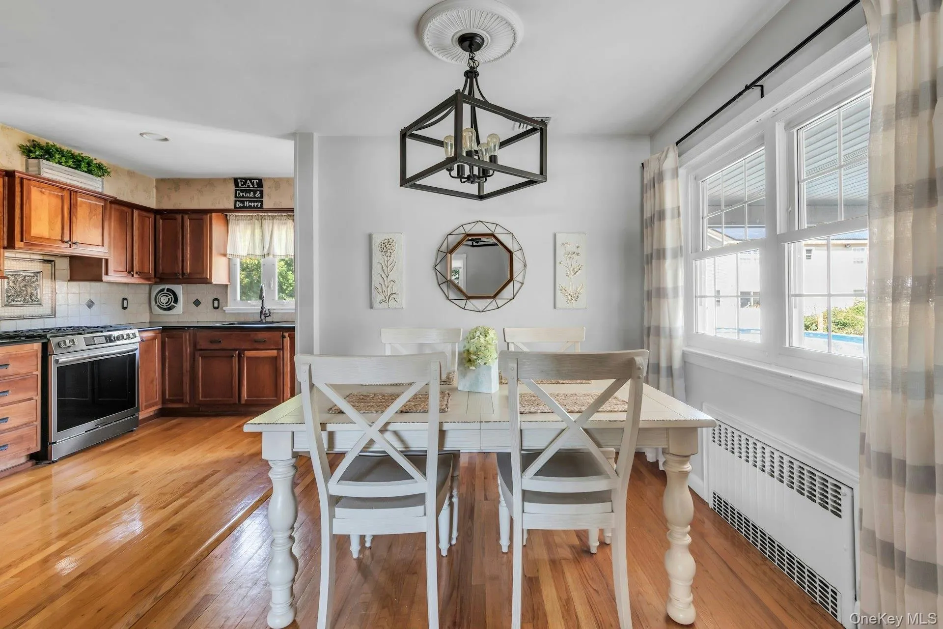 153 Hickory Street, Oyster Bay, NY, 4 Bedrooms Bedrooms, 8 Rooms Rooms,2 BathroomsBathrooms,Residential,For Rent,Hickory,0,1062365 153 Hickory Street, Oyster Bay, NY, 4 Bedrooms Bedrooms, 8 Rooms Rooms,2 BathroomsBathrooms,Residential,For Rent,Hickory,0,1062365