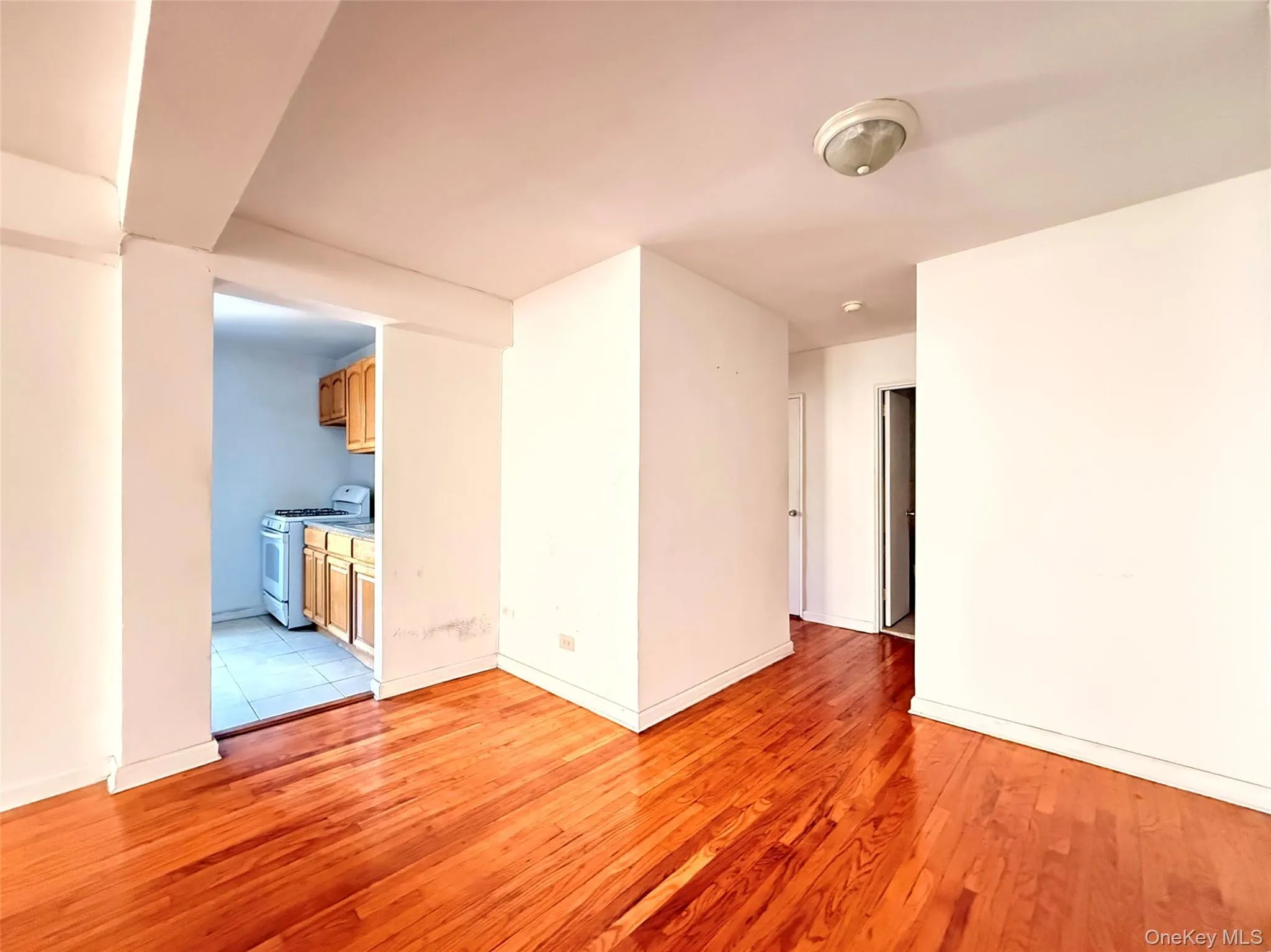 1332 Metropolitan Avenue, New York, NY, 2 Bedrooms Bedrooms, 4 Rooms Rooms,1 BathroomBathrooms,Residential,For Rent,Metropolitan,0,1062378 1332 Metropolitan Avenue, New York, NY, 2 Bedrooms Bedrooms, 4 Rooms Rooms,1 BathroomBathrooms,Residential,For Rent,Metropolitan,0,1062378