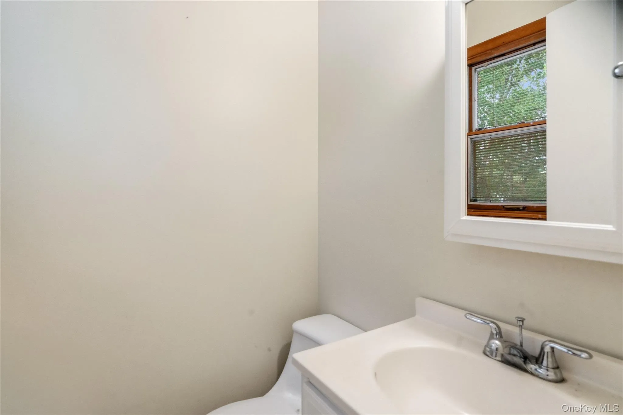 77 Woodside Avenue, Brookhaven, NY, 4 Bedrooms Bedrooms, 7 Rooms Rooms,4 BathroomsBathrooms,Residential,For Rent,Woodside,0,1062396 77 Woodside Avenue, Brookhaven, NY, 4 Bedrooms Bedrooms, 7 Rooms Rooms,4 BathroomsBathrooms,Residential,For Rent,Woodside,0,1062396