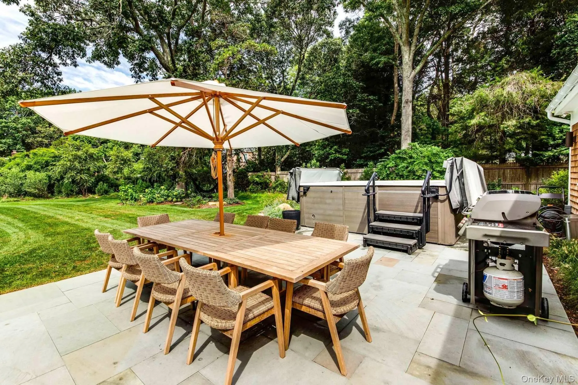 104 Rutland Road, East Hampton, NY, 4 Bedrooms Bedrooms, 6 Rooms Rooms,3 BathroomsBathrooms,Residential Lease,For Rent,Rutland,0,1062401 104 Rutland Road, East Hampton, NY, 4 Bedrooms Bedrooms, 6 Rooms Rooms,3 BathroomsBathrooms,Residential Lease,For Rent,Rutland,0,1062401