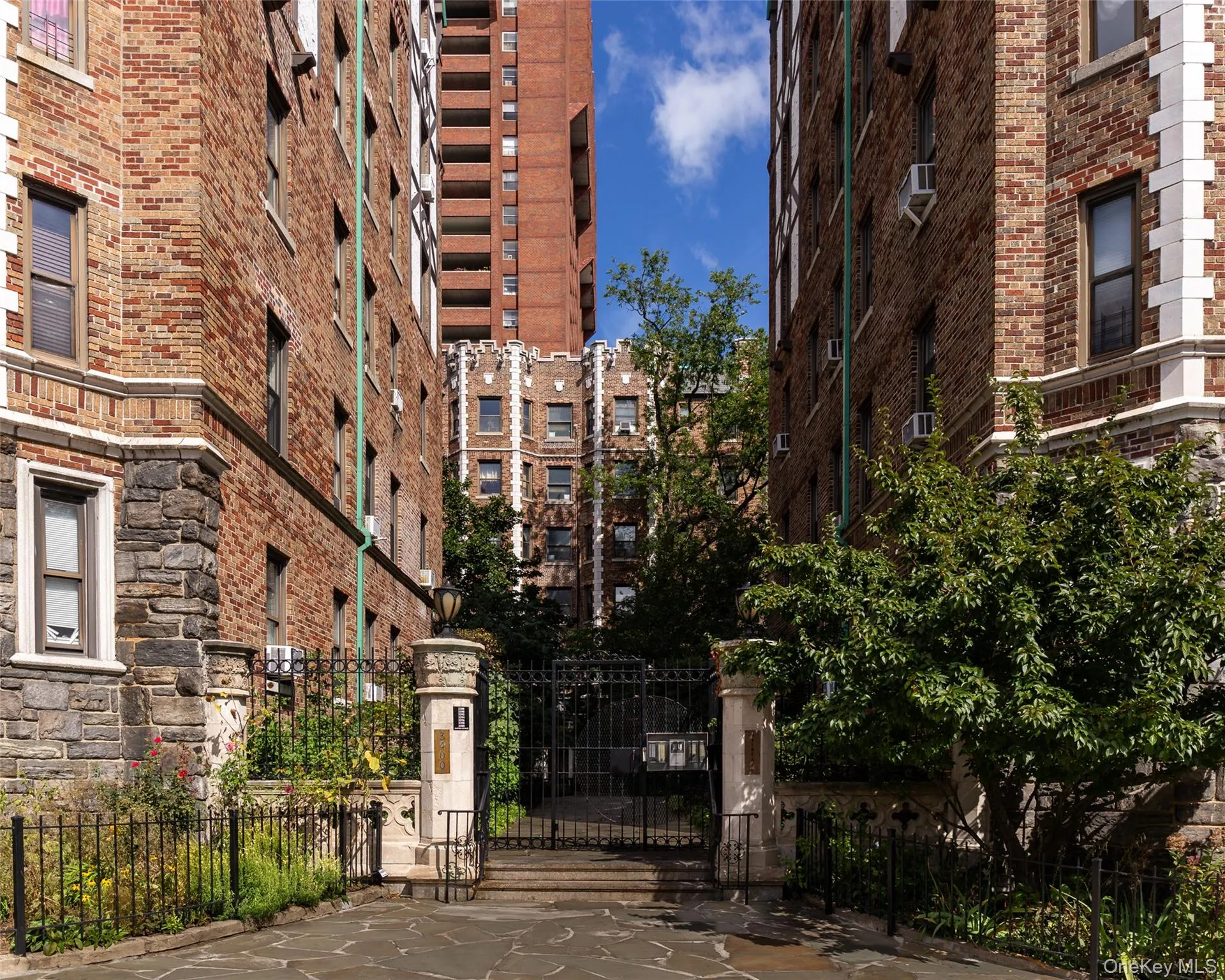 3390 Wayne Avenue, New York, NY, 3 Bedrooms Bedrooms, 6 Rooms Rooms,1 BathroomBathrooms,Residential,For Rent,Wayne,0,1062406 3390 Wayne Avenue, New York, NY, 3 Bedrooms Bedrooms, 6 Rooms Rooms,1 BathroomBathrooms,Residential,For Rent,Wayne,0,1062406