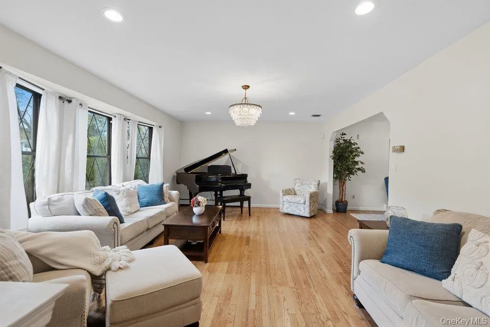 43 Pelican Court, Oyster Bay, NY, 4 Bedrooms Bedrooms, 8 Rooms Rooms,2 BathroomsBathrooms,Residential,For Rent,Pelican,0,1062407 43 Pelican Court, Oyster Bay, NY, 4 Bedrooms Bedrooms, 8 Rooms Rooms,2 BathroomsBathrooms,Residential,For Rent,Pelican,0,1062407