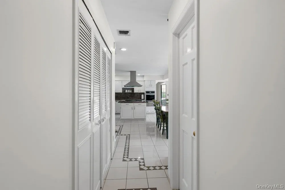 43 Pelican Court, Oyster Bay, NY, 4 Bedrooms Bedrooms, 8 Rooms Rooms,2 BathroomsBathrooms,Residential,For Rent,Pelican,0,1062407 43 Pelican Court, Oyster Bay, NY, 4 Bedrooms Bedrooms, 8 Rooms Rooms,2 BathroomsBathrooms,Residential,For Rent,Pelican,0,1062407