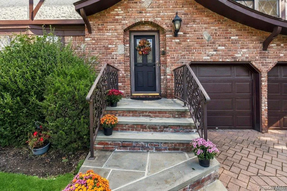 43 Pelican Court, Oyster Bay, NY, 4 Bedrooms Bedrooms, 8 Rooms Rooms,2 BathroomsBathrooms,Residential,For Rent,Pelican,0,1062407 43 Pelican Court, Oyster Bay, NY, 4 Bedrooms Bedrooms, 8 Rooms Rooms,2 BathroomsBathrooms,Residential,For Rent,Pelican,0,1062407