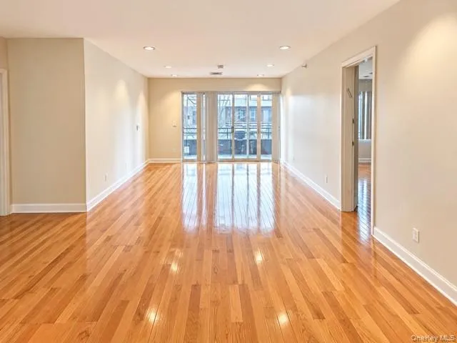 100 Cuttermill Road, North Hempstead, NY, 2 Bedroom Bedrooms, 5 Room Rooms,2 BathroomBathrooms,Residential Lease,For Rent,Cuttermill,0,1062409 100 Cuttermill Road, North Hempstead, NY, 2 Bedroom Bedrooms, 5 Room Rooms,2 BathroomBathrooms,Residential Lease,For Rent,Cuttermill,0,1062409