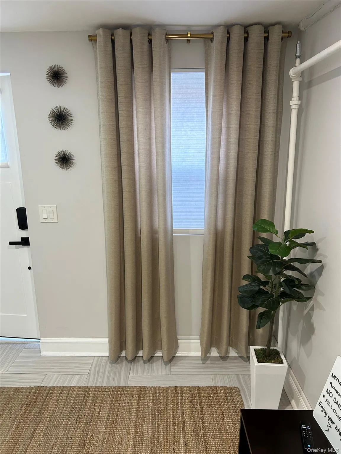 11472 225th Street, New York, NY, 2 Rooms Rooms,1 BathroomBathrooms,Residential Lease,For Rent,225th,0,1062411 11472 225th Street, New York, NY, 2 Rooms Rooms,1 BathroomBathrooms,Residential Lease,For Rent,225th,0,1062411