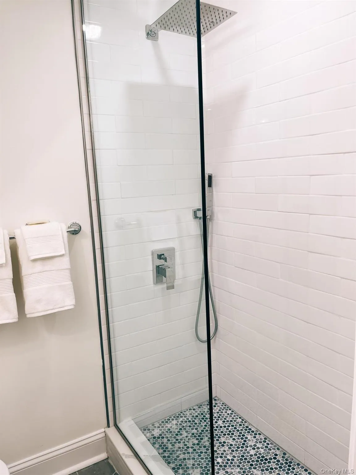 11472 225th Street, New York, NY, 2 Rooms Rooms,1 BathroomBathrooms,Residential Lease,For Rent,225th,0,1062411 11472 225th Street, New York, NY, 2 Rooms Rooms,1 BathroomBathrooms,Residential Lease,For Rent,225th,0,1062411