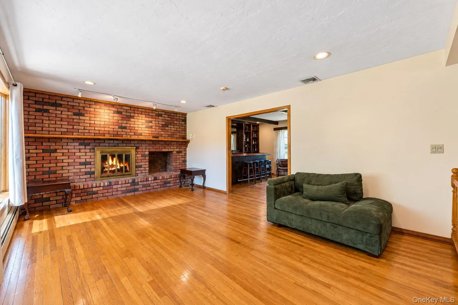 845 Park Avenue, Huntington, NY, 4 Bedrooms Bedrooms, 9 Rooms Rooms,2 BathroomsBathrooms,Residential,For Rent,Park,0,1062414 845 Park Avenue, Huntington, NY, 4 Bedrooms Bedrooms, 9 Rooms Rooms,2 BathroomsBathrooms,Residential,For Rent,Park,0,1062414