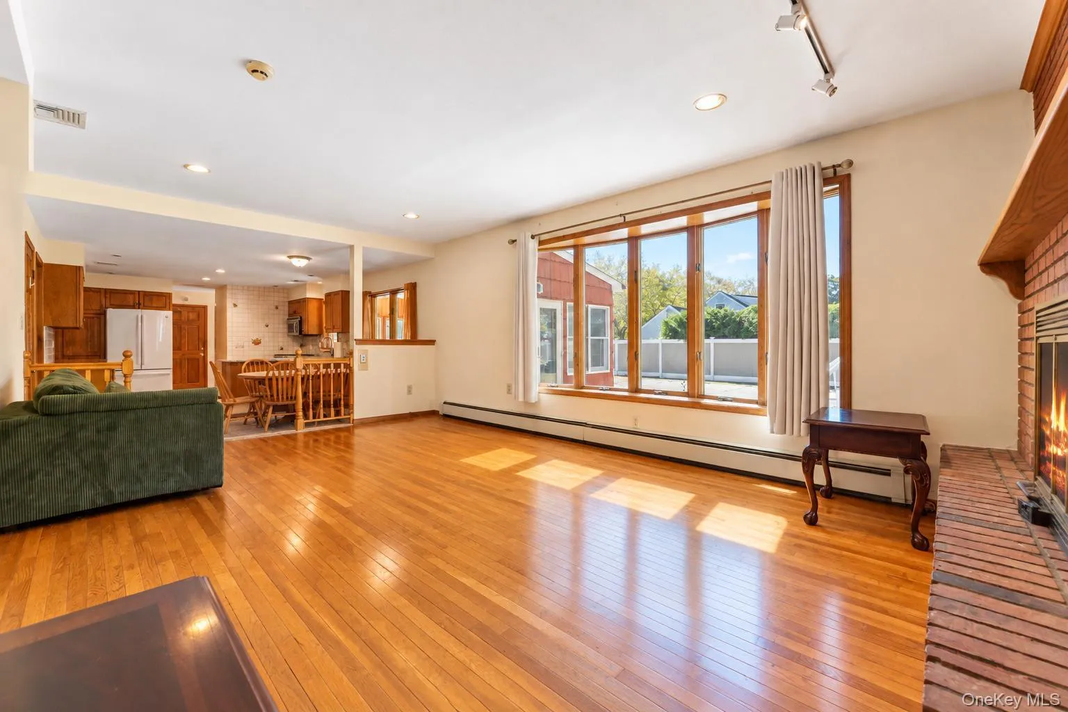 845 Park Avenue, Huntington, NY, 4 Bedrooms Bedrooms, 9 Rooms Rooms,2 BathroomsBathrooms,Residential,For Rent,Park,0,1062414 845 Park Avenue, Huntington, NY, 4 Bedrooms Bedrooms, 9 Rooms Rooms,2 BathroomsBathrooms,Residential,For Rent,Park,0,1062414