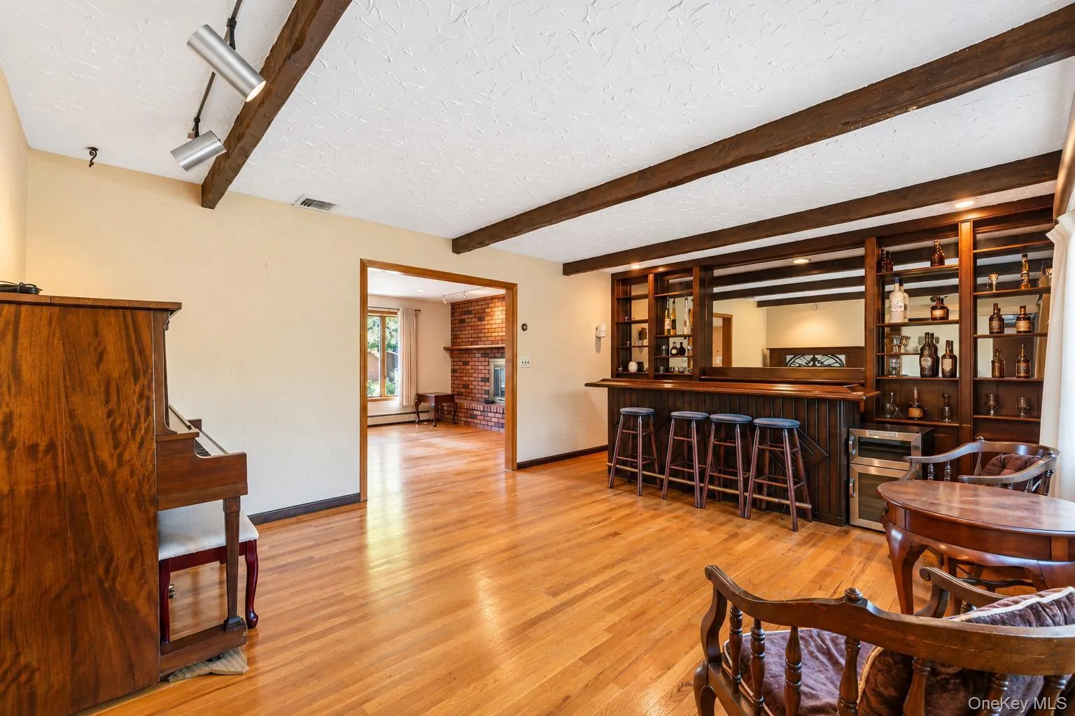 845 Park Avenue, Huntington, NY, 4 Bedrooms Bedrooms, 9 Rooms Rooms,2 BathroomsBathrooms,Residential,For Rent,Park,0,1062414 845 Park Avenue, Huntington, NY, 4 Bedrooms Bedrooms, 9 Rooms Rooms,2 BathroomsBathrooms,Residential,For Rent,Park,0,1062414