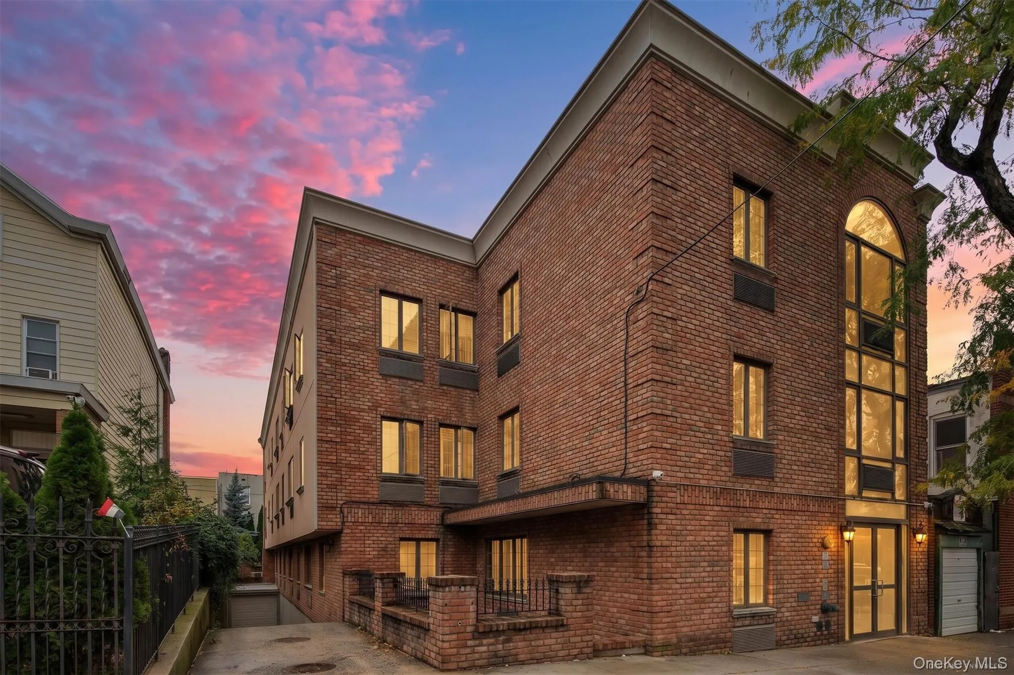 62-48 60th Place, New York, NY, 2 Bedrooms Bedrooms, 5 Rooms Rooms,1 BathroomBathrooms,Residential,For Rent,60th,0,1062416 62-48 60th Place, New York, NY, 2 Bedrooms Bedrooms, 5 Rooms Rooms,1 BathroomBathrooms,Residential,For Rent,60th,0,1062416