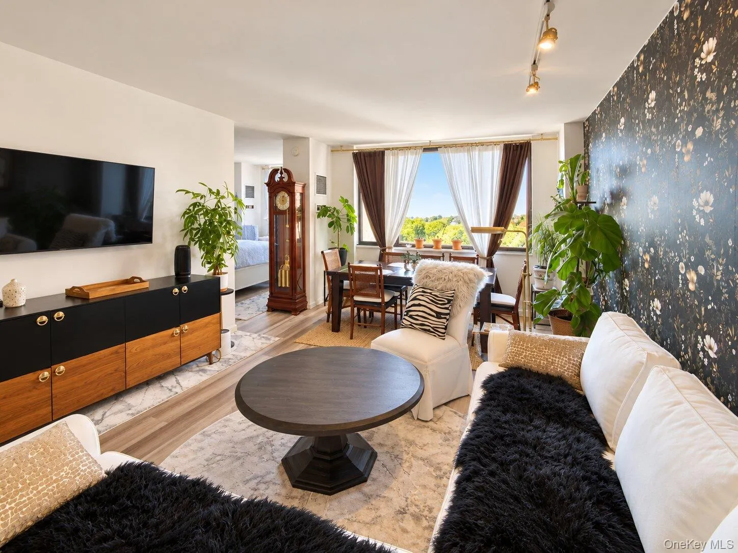 26910 Grand Central Parkway, New York, NY, 3 Rooms Rooms,1 BathroomBathrooms,Residential Lease,For Rent,Grand Central,0,1062417 26910 Grand Central Parkway, New York, NY, 3 Rooms Rooms,1 BathroomBathrooms,Residential Lease,For Rent,Grand Central,0,1062417