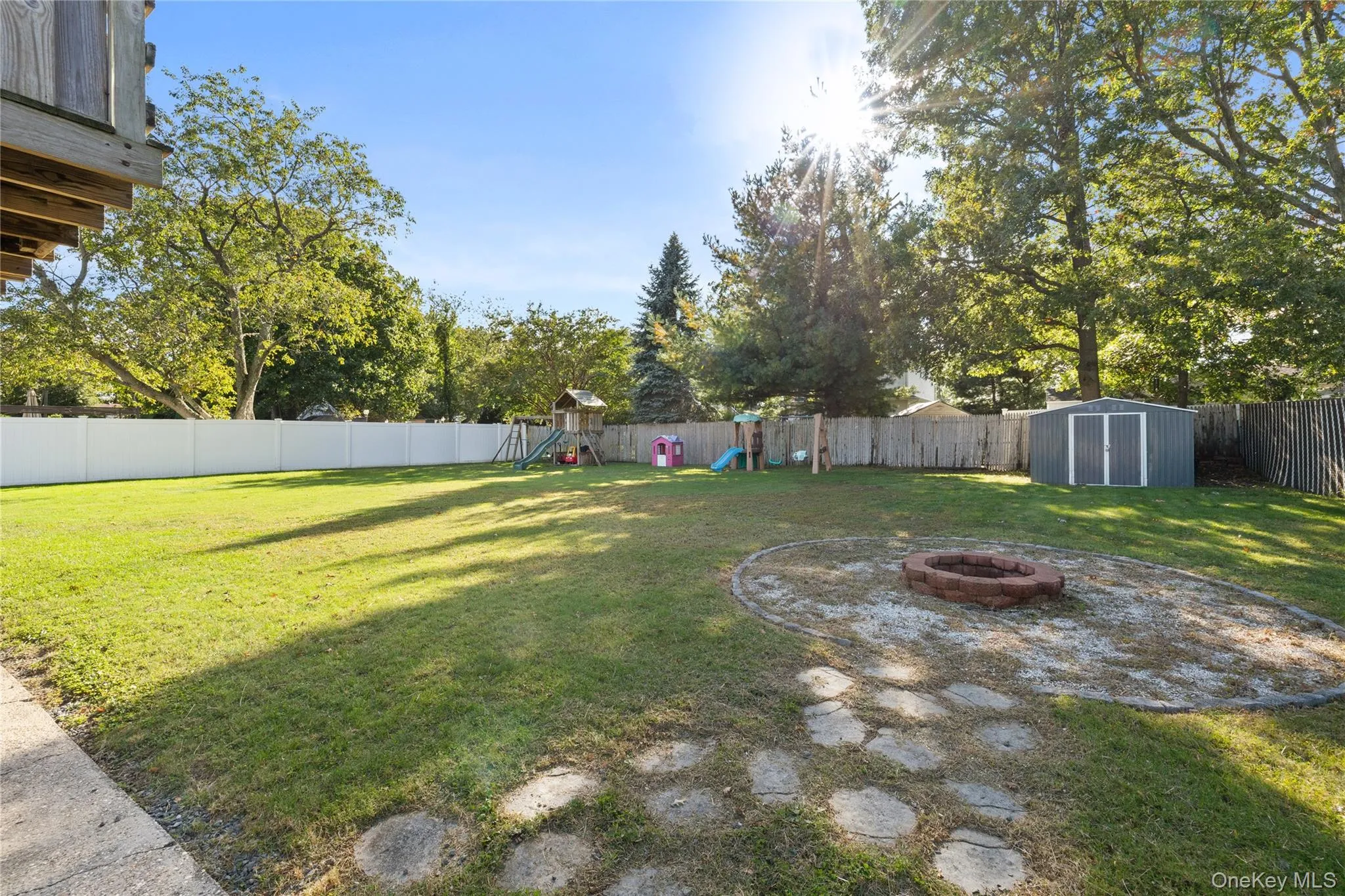 697 East Drive, Babylon, NY, 4 Bedrooms Bedrooms, 9 Rooms Rooms,2 BathroomsBathrooms,Residential,For Rent,East,0,1062419 697 East Drive, Babylon, NY, 4 Bedrooms Bedrooms, 9 Rooms Rooms,2 BathroomsBathrooms,Residential,For Rent,East,0,1062419
