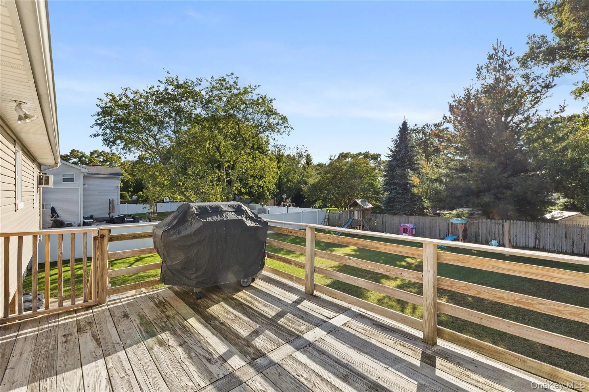 697 East Drive, Babylon, NY, 4 Bedrooms Bedrooms, 9 Rooms Rooms,2 BathroomsBathrooms,Residential,For Rent,East,0,1062419 697 East Drive, Babylon, NY, 4 Bedrooms Bedrooms, 9 Rooms Rooms,2 BathroomsBathrooms,Residential,For Rent,East,0,1062419