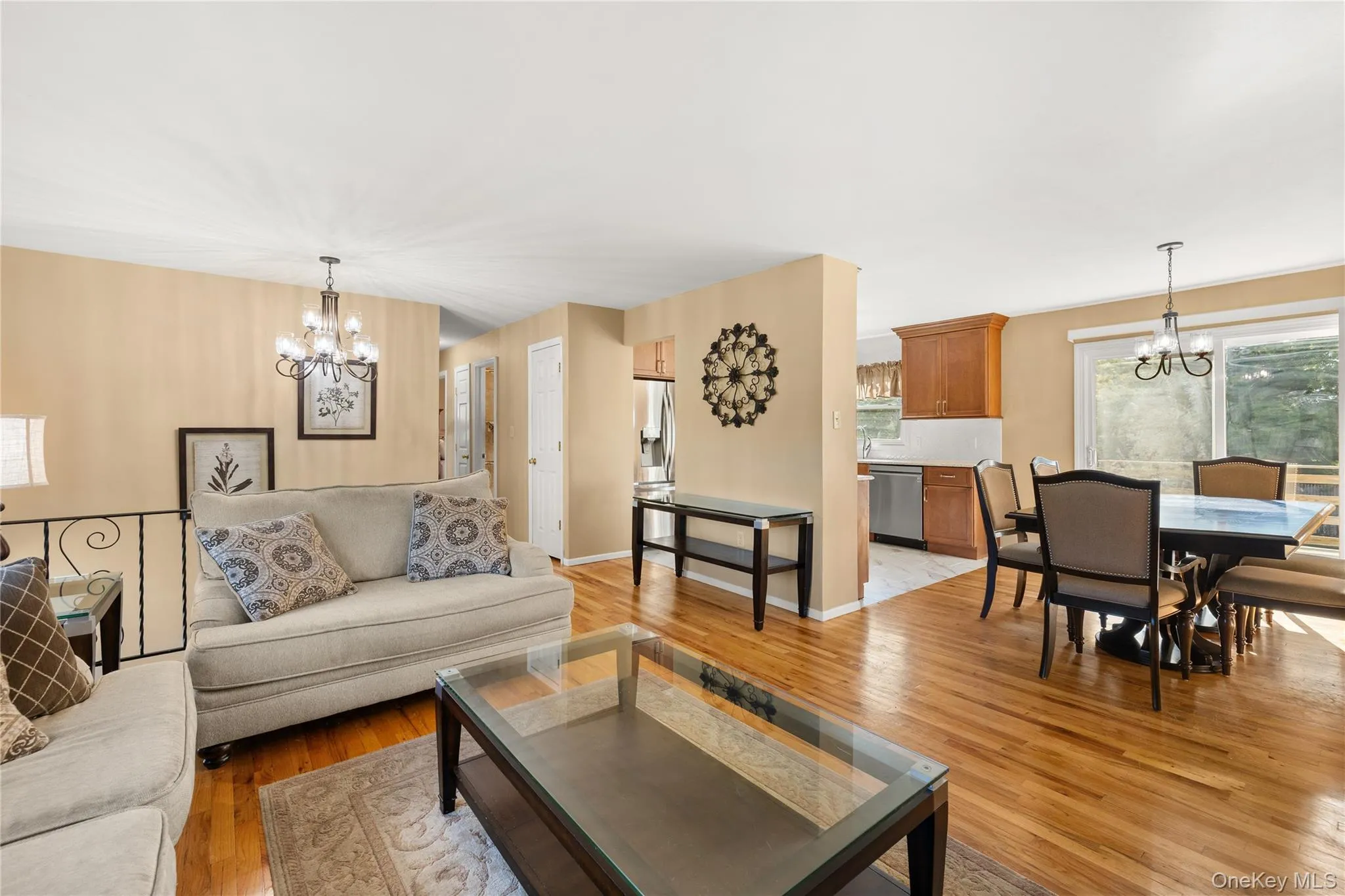 697 East Drive, Babylon, NY, 4 Bedrooms Bedrooms, 9 Rooms Rooms,2 BathroomsBathrooms,Residential,For Rent,East,0,1062419 697 East Drive, Babylon, NY, 4 Bedrooms Bedrooms, 9 Rooms Rooms,2 BathroomsBathrooms,Residential,For Rent,East,0,1062419