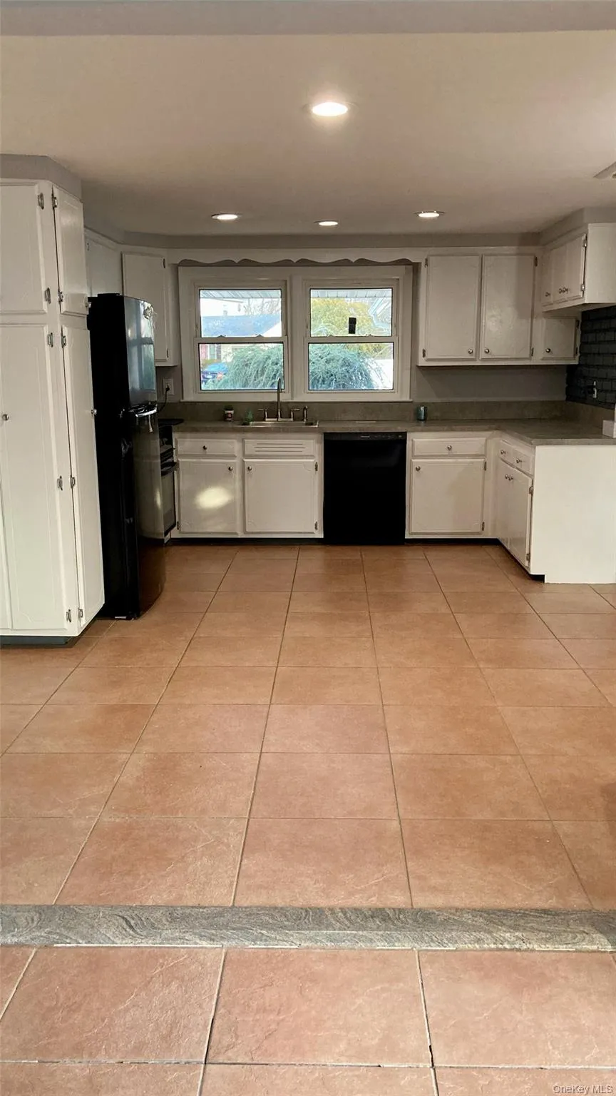 Large kitchen space Large kitchen space