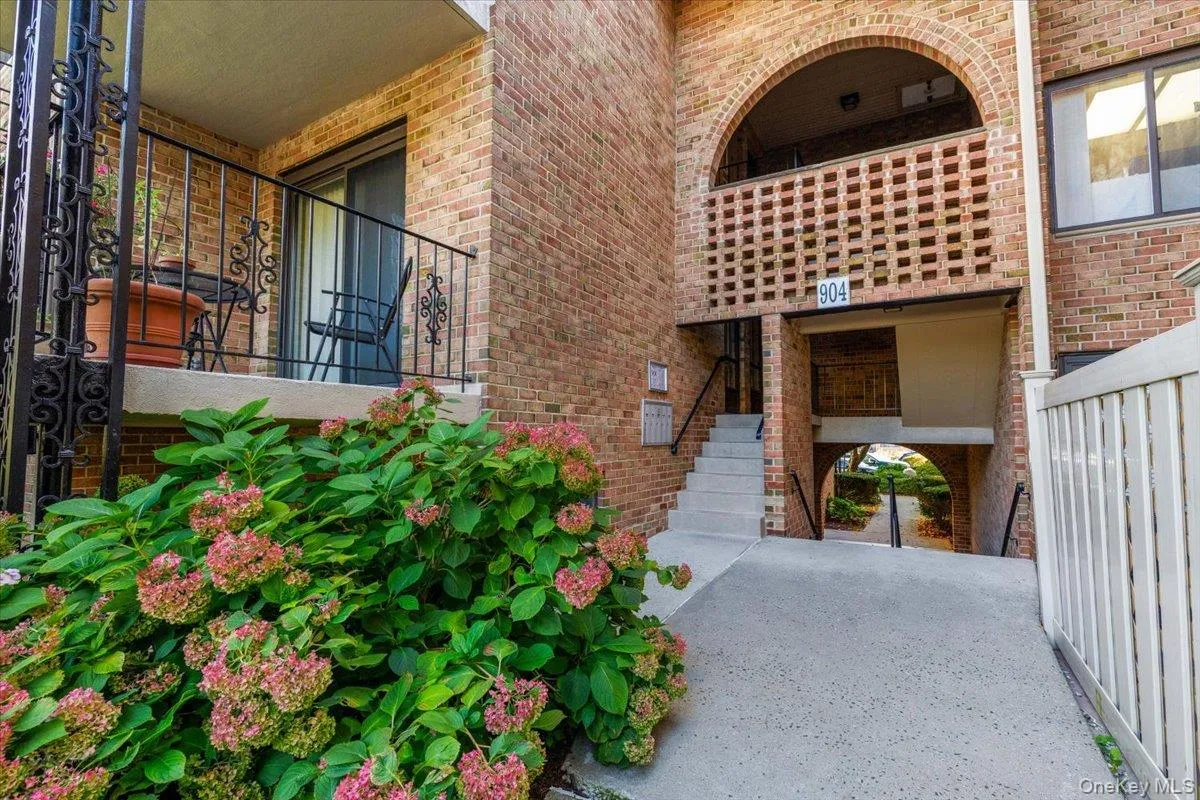 #43W is a top floor unit with a balcony/terrace #43W is a top floor unit with a balcony/terrace