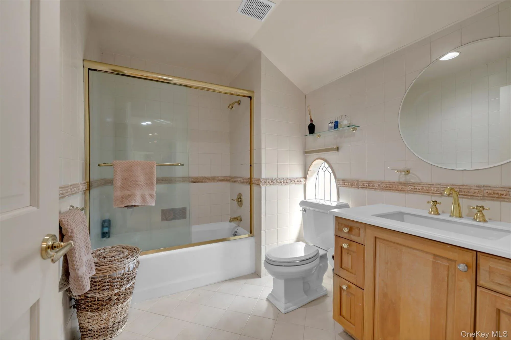 11 Polo Drive, North Hempstead, NY, 6 Bedrooms Bedrooms, 12 Rooms Rooms,6 BathroomsBathrooms,Residential,For Rent,Polo,0,1062443 11 Polo Drive, North Hempstead, NY, 6 Bedrooms Bedrooms, 12 Rooms Rooms,6 BathroomsBathrooms,Residential,For Rent,Polo,0,1062443