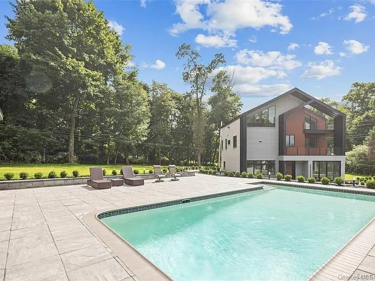 408 Buena Vista Road, Clarkstown, NY, 7 Bedrooms Bedrooms, 14 Rooms Rooms,3 BathroomsBathrooms,Residential,For Rent,Buena Vista,0,1062447 408 Buena Vista Road, Clarkstown, NY, 7 Bedrooms Bedrooms, 14 Rooms Rooms,3 BathroomsBathrooms,Residential,For Rent,Buena Vista,0,1062447
