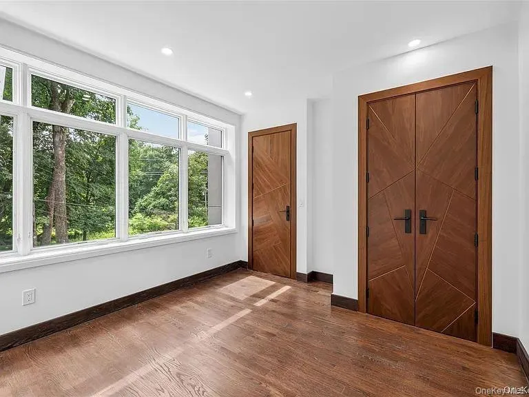 408 Buena Vista Road, Clarkstown, NY, 7 Bedrooms Bedrooms, 14 Rooms Rooms,3 BathroomsBathrooms,Residential,For Rent,Buena Vista,0,1062447 408 Buena Vista Road, Clarkstown, NY, 7 Bedrooms Bedrooms, 14 Rooms Rooms,3 BathroomsBathrooms,Residential,For Rent,Buena Vista,0,1062447