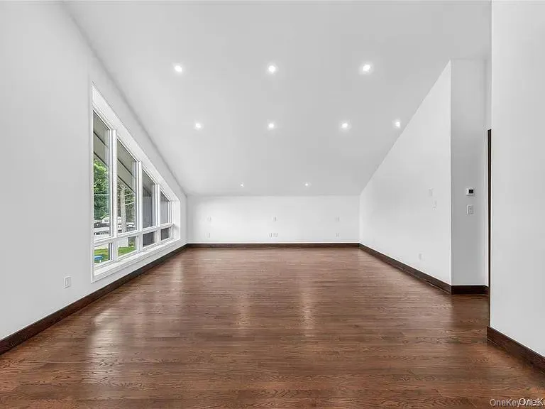 408 Buena Vista Road, Clarkstown, NY, 7 Bedrooms Bedrooms, 14 Rooms Rooms,3 BathroomsBathrooms,Residential,For Rent,Buena Vista,0,1062447 408 Buena Vista Road, Clarkstown, NY, 7 Bedrooms Bedrooms, 14 Rooms Rooms,3 BathroomsBathrooms,Residential,For Rent,Buena Vista,0,1062447
