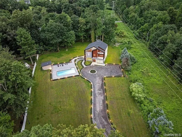 408 Buena Vista Road, Clarkstown, NY, 7 Bedrooms Bedrooms, 14 Rooms Rooms,3 BathroomsBathrooms,Residential,For Rent,Buena Vista,0,1062447 408 Buena Vista Road, Clarkstown, NY, 7 Bedrooms Bedrooms, 14 Rooms Rooms,3 BathroomsBathrooms,Residential,For Rent,Buena Vista,0,1062447