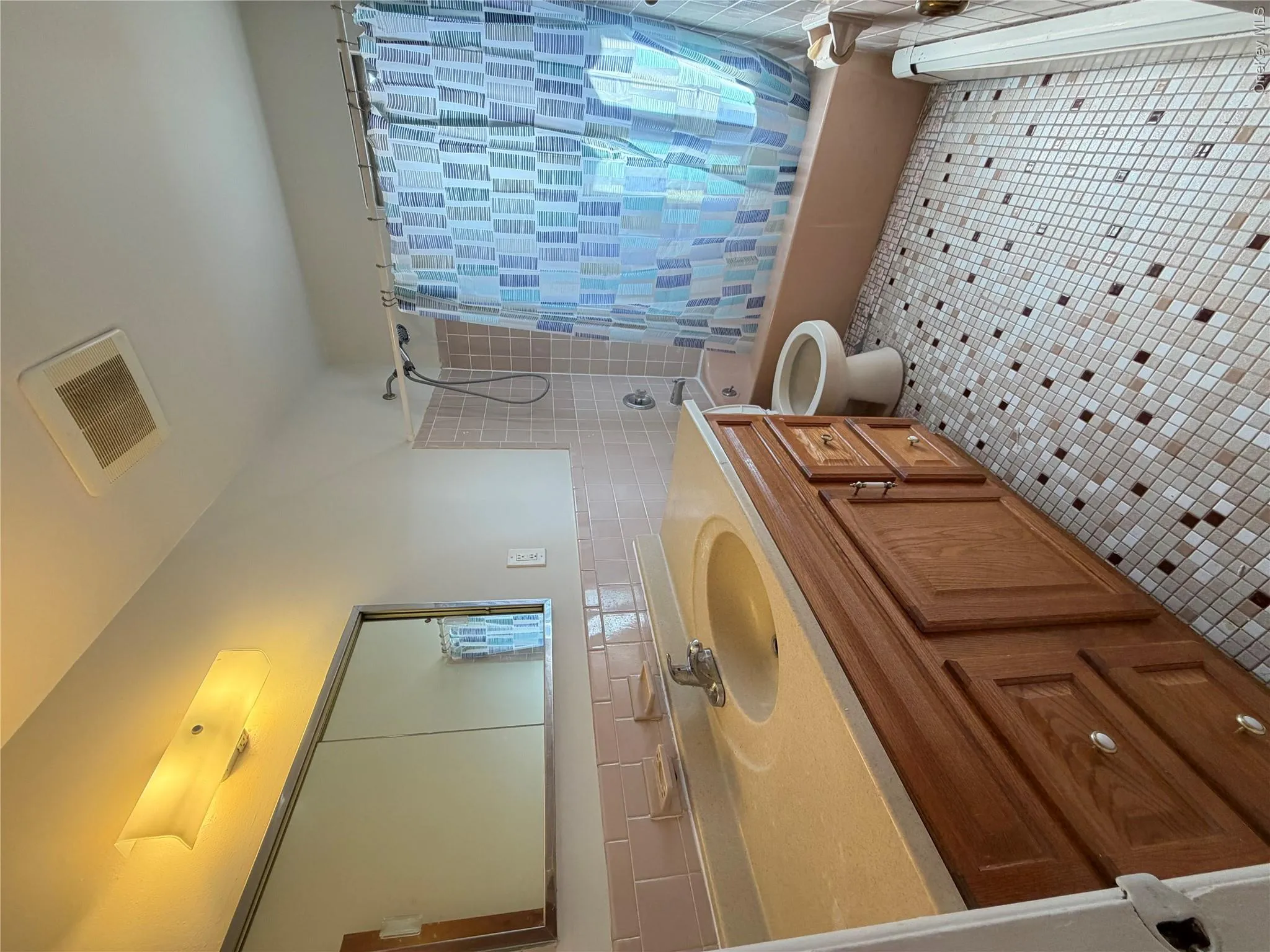 48-16 92nd Street, New York, NY, 3 Bedrooms Bedrooms, 7 Rooms Rooms,2 BathroomsBathrooms,Residential Lease,For Rent,92nd,0,1062457 48-16 92nd Street, New York, NY, 3 Bedrooms Bedrooms, 7 Rooms Rooms,2 BathroomsBathrooms,Residential Lease,For Rent,92nd,0,1062457